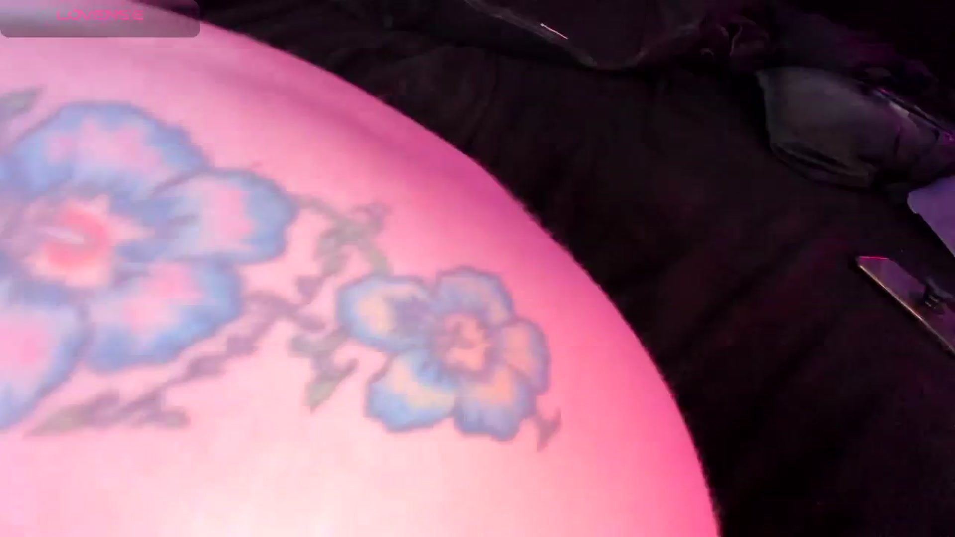 Gallery image thumbnail from Midnightrose's myfreecams stream on, 04/14/2025, 14:26 image 13 of 20
