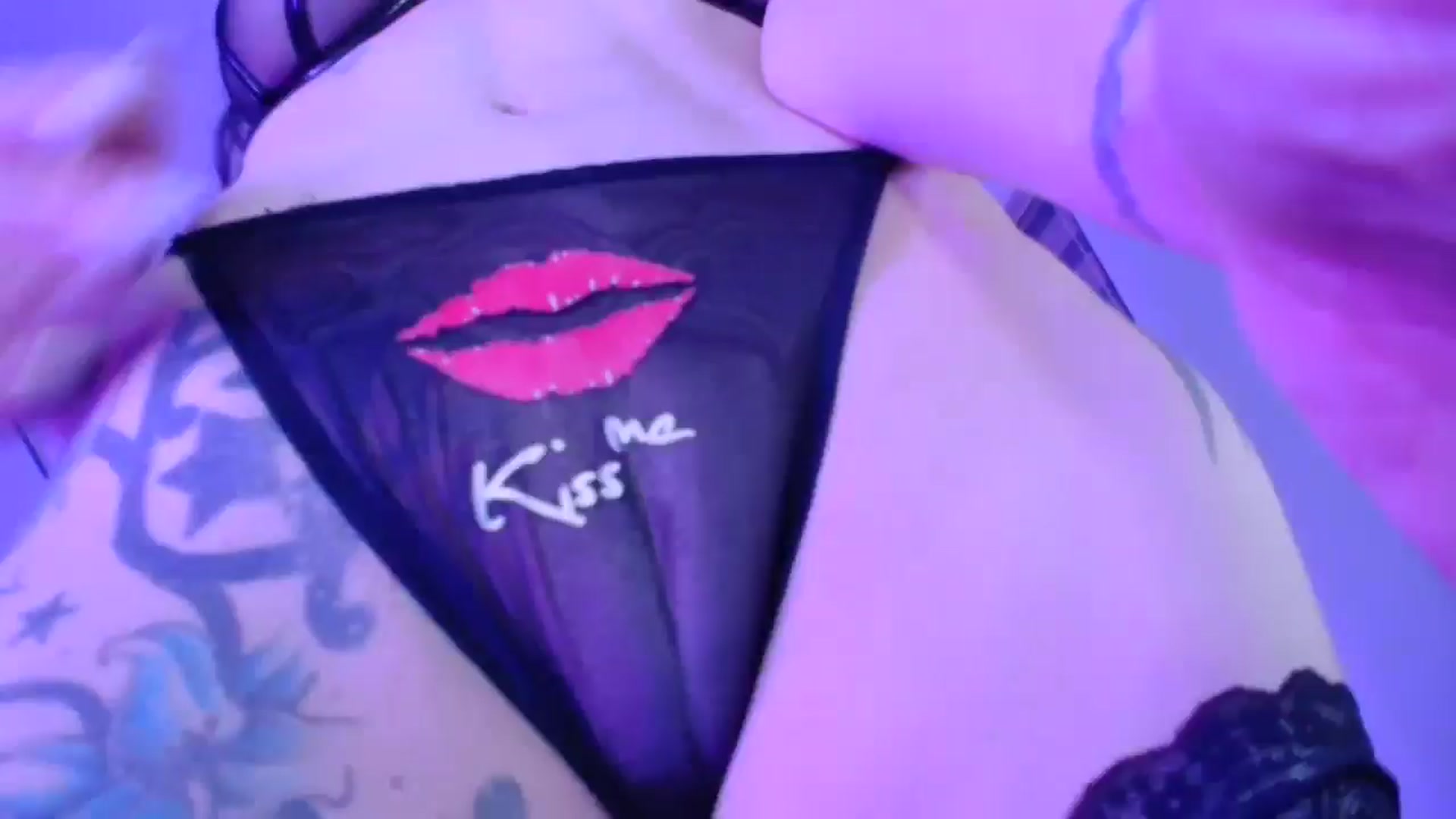 Gallery image thumbnail from Midnightrose's myfreecams stream on, 08/02/2025, 10:54 image 1 of 20