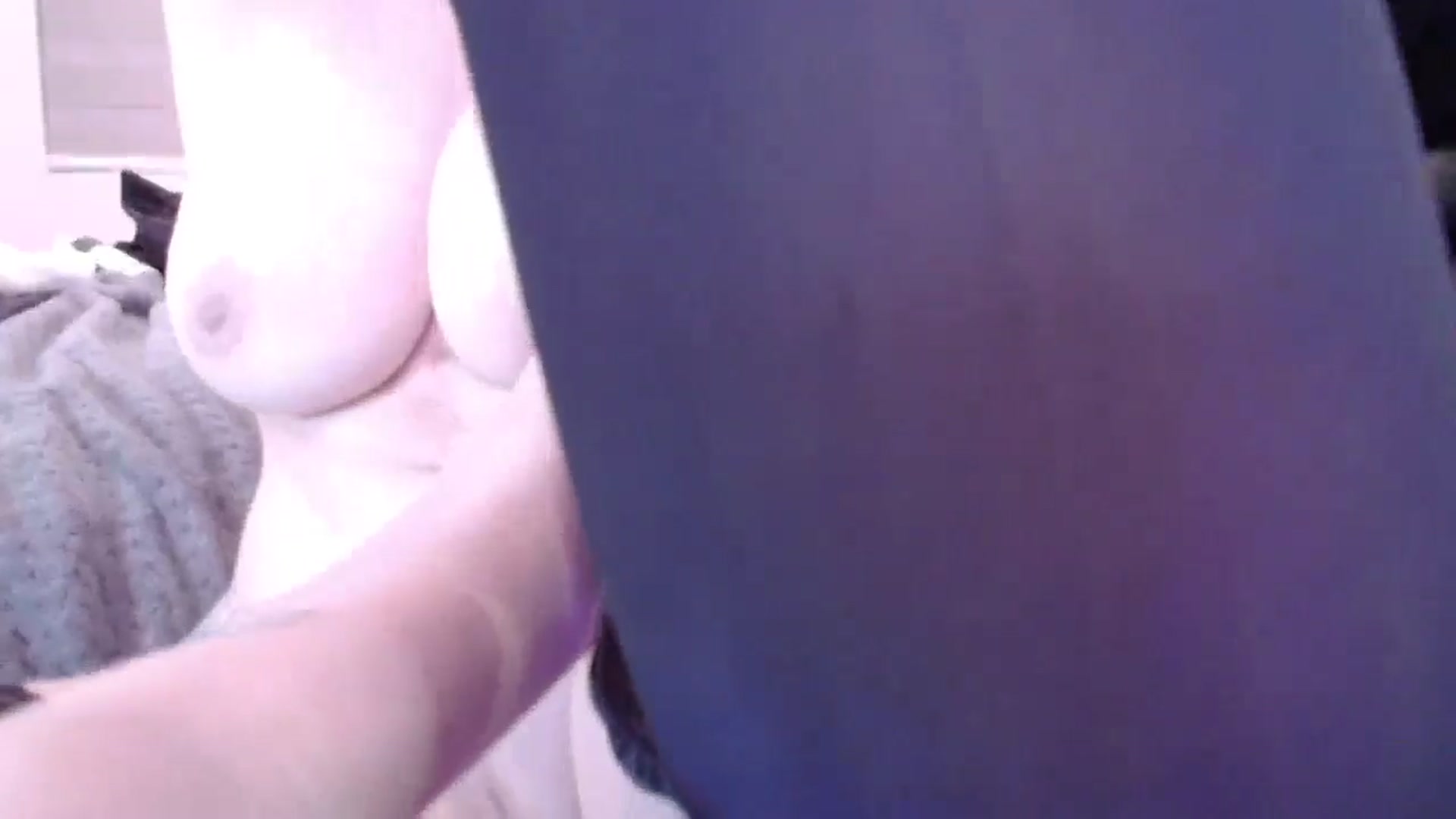 Gallery image thumbnail from Midnightrose's myfreecams stream on, 08/10/2025, 10:25 image 17 of 20
