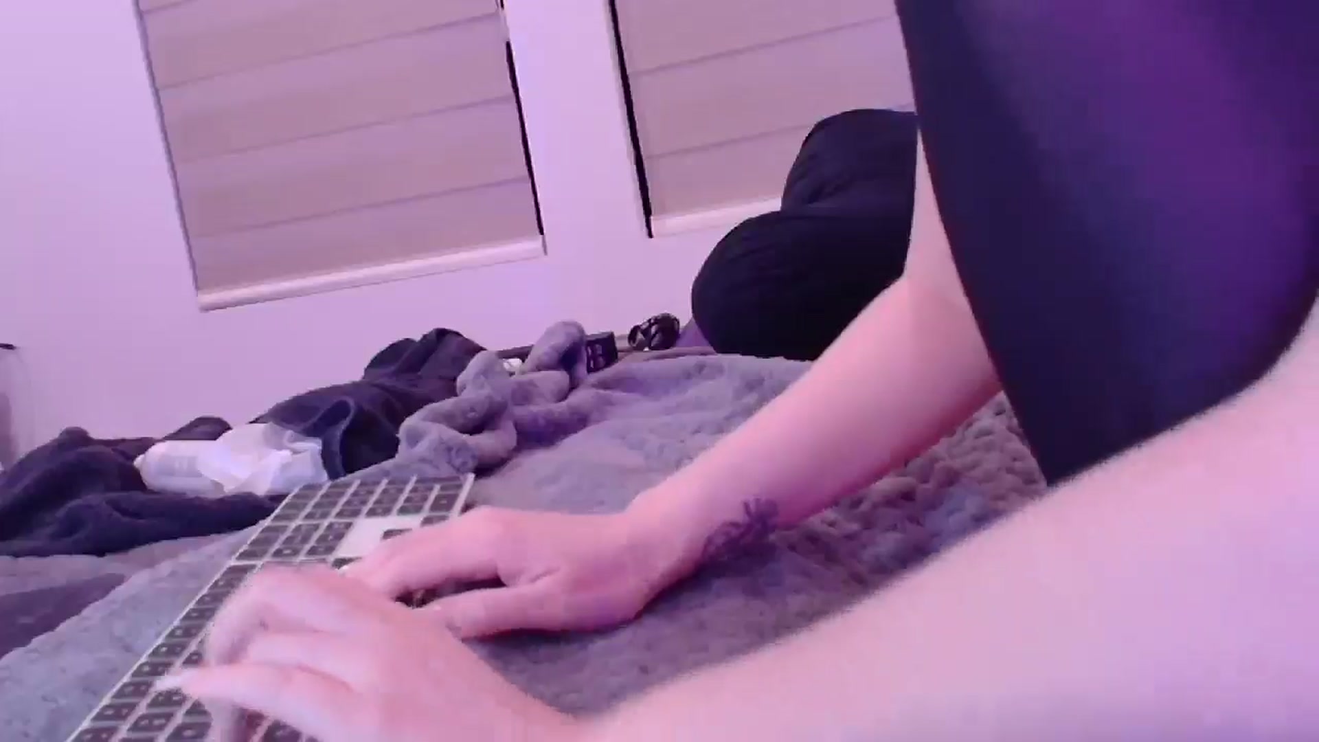 Gallery image thumbnail from Midnightrose's myfreecams stream on, 08/14/2025, 07:07 image 16 of 20