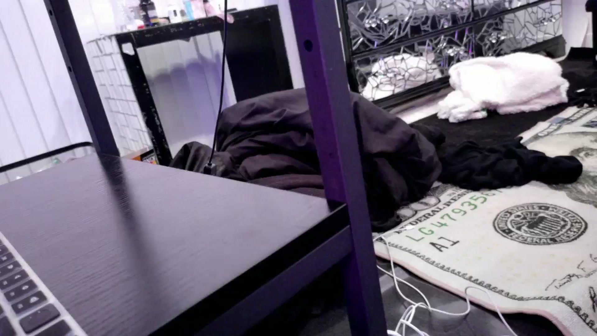 Gallery image thumbnail from Midnightrose's myfreecams stream on, 10/18/2025, 11:00 image 1 of 20