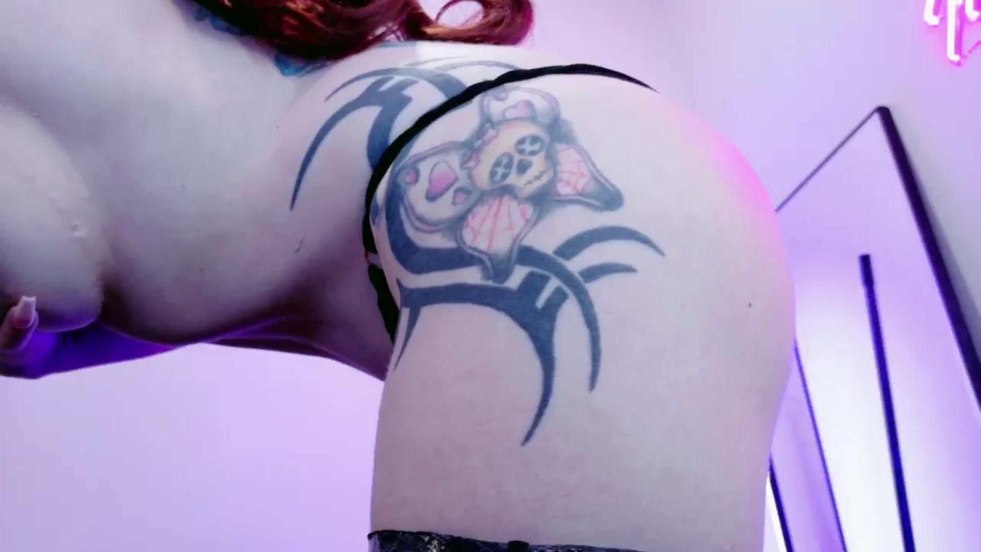 Gallery image thumbnail from Midnightrose's myfreecams stream on, 10/28/2025, 08:42 image 8 of 20