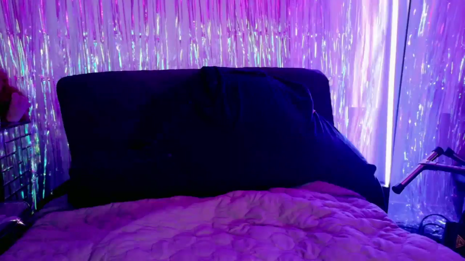 Gallery image thumbnail from Midnightrose's myfreecams stream on, 03/11/2026, 10:27 image 6 of 20