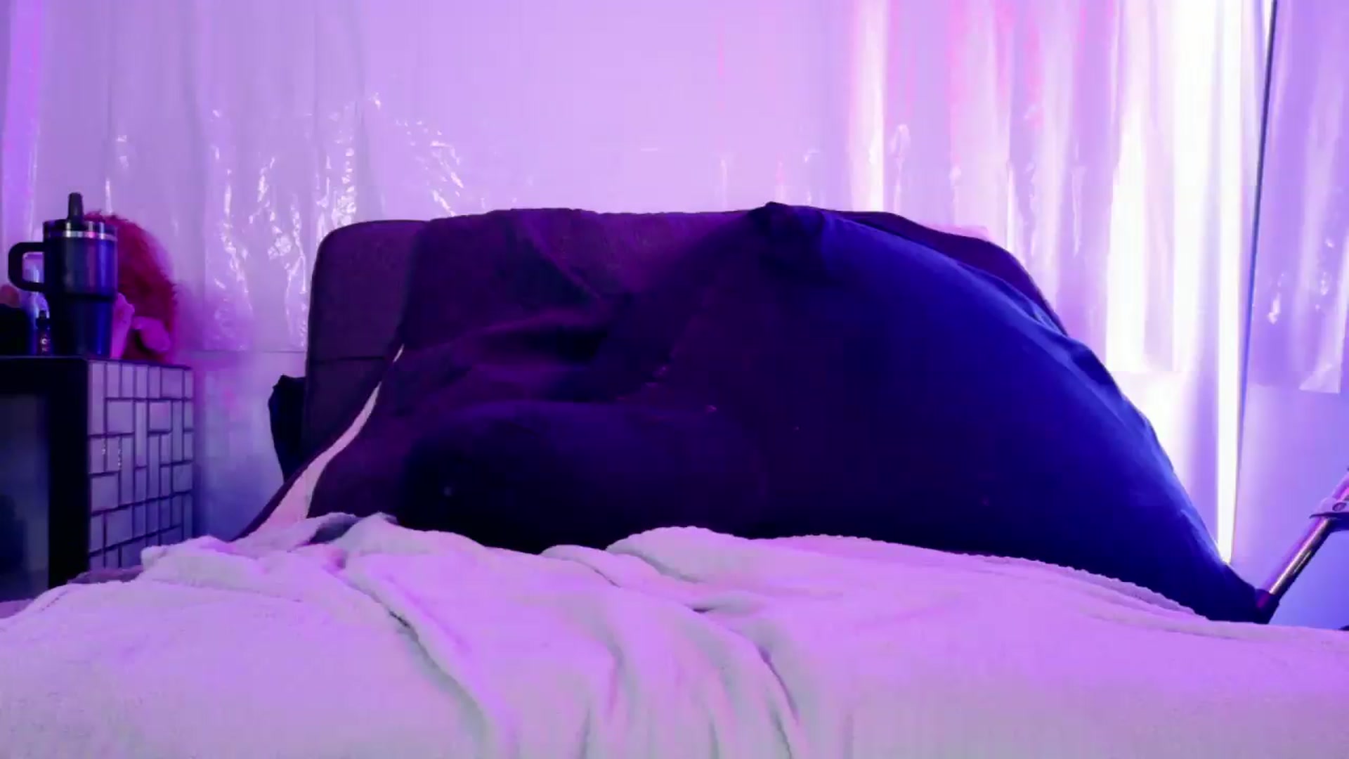 Gallery image thumbnail from Midnightrose's myfreecams stream on, 04/28/2026, 07:42 image 2 of 20
