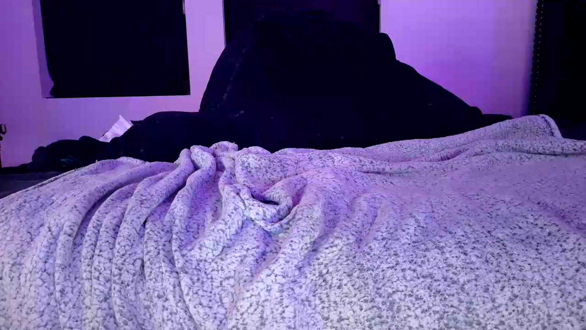 Gallery image thumbnail from Midnightrose's myfreecams stream on, 05/05/2026, 10:44 image 11 of 20