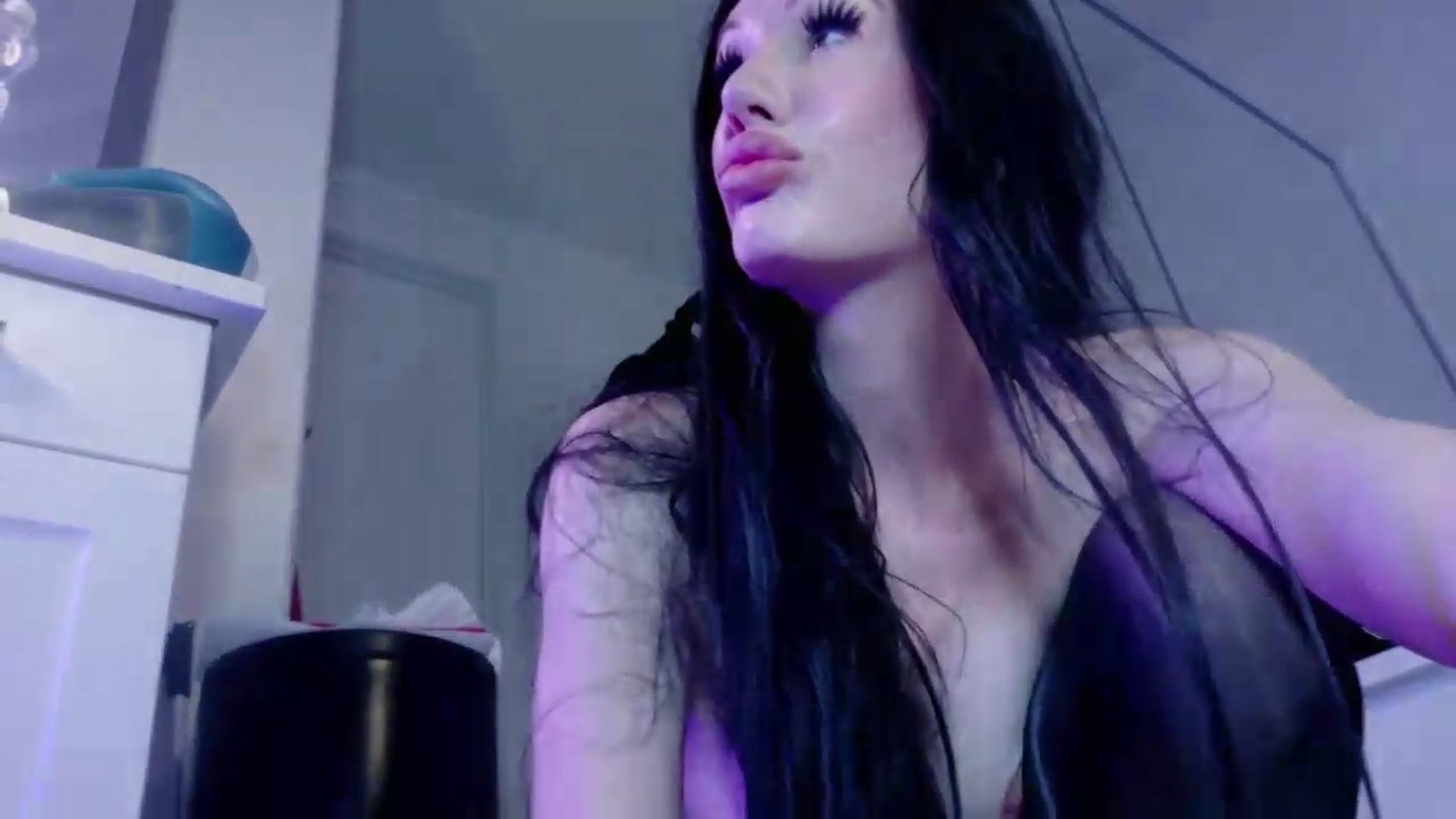 Gallery image thumbnail from Midnightrose's myfreecams stream on, 07/19/2026, 11:31 image 18 of 20