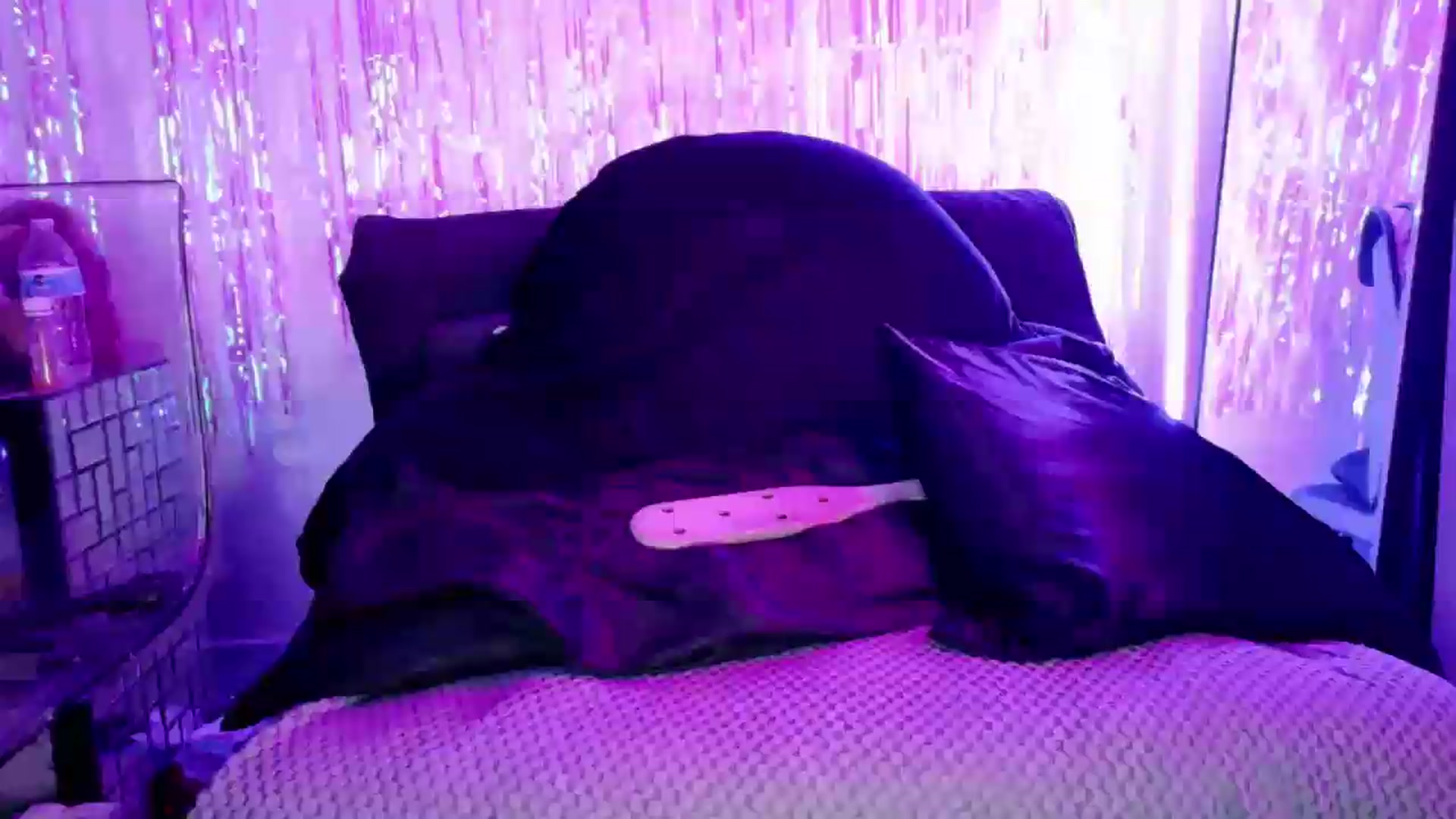 Gallery image thumbnail from Midnightrose's myfreecams stream on, 08/21/2026, 07:31 image 1 of 20