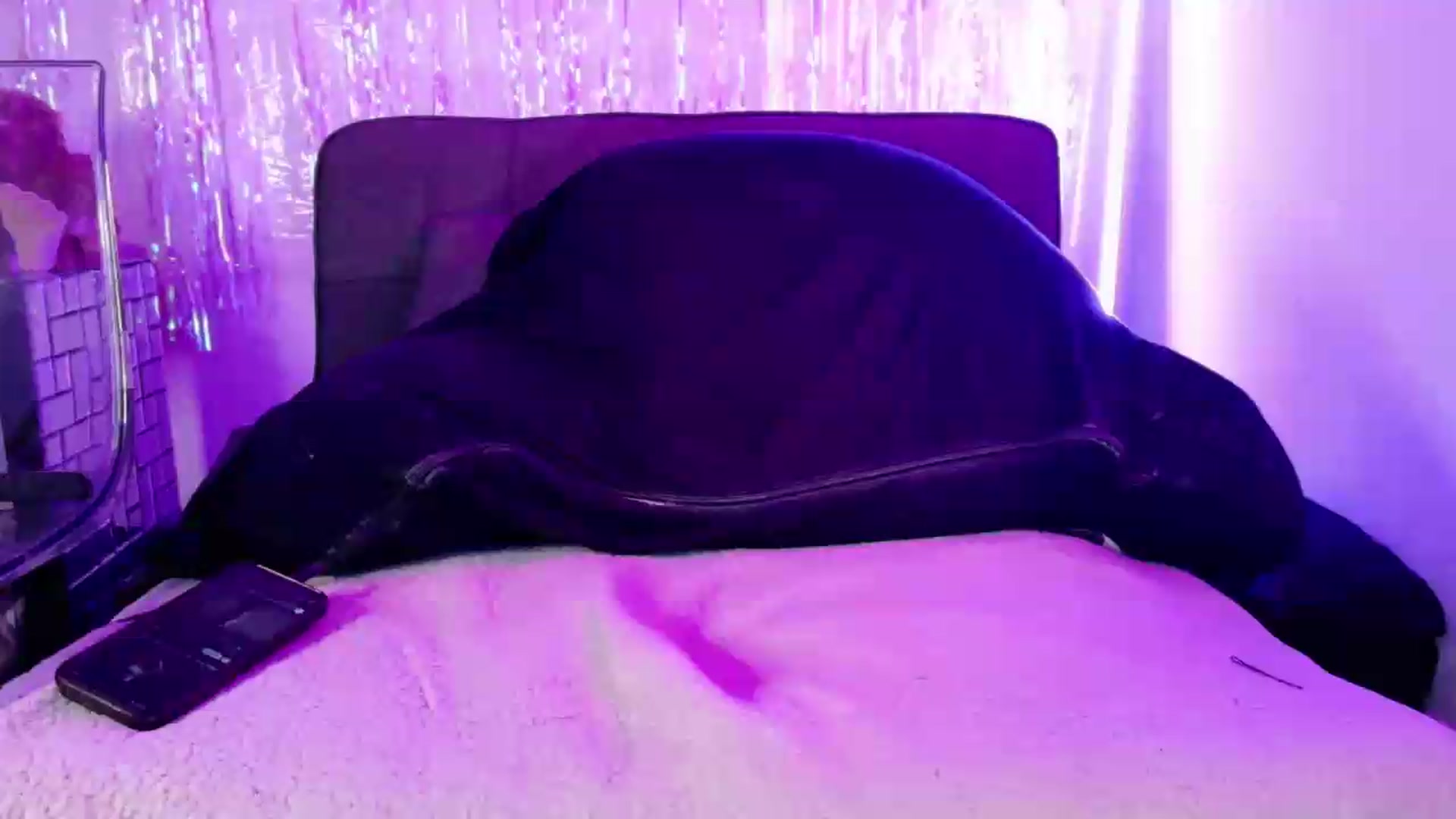 Gallery image thumbnail from Midnightrose's myfreecams stream on, 08/27/2026, 08:32 image 12 of 20