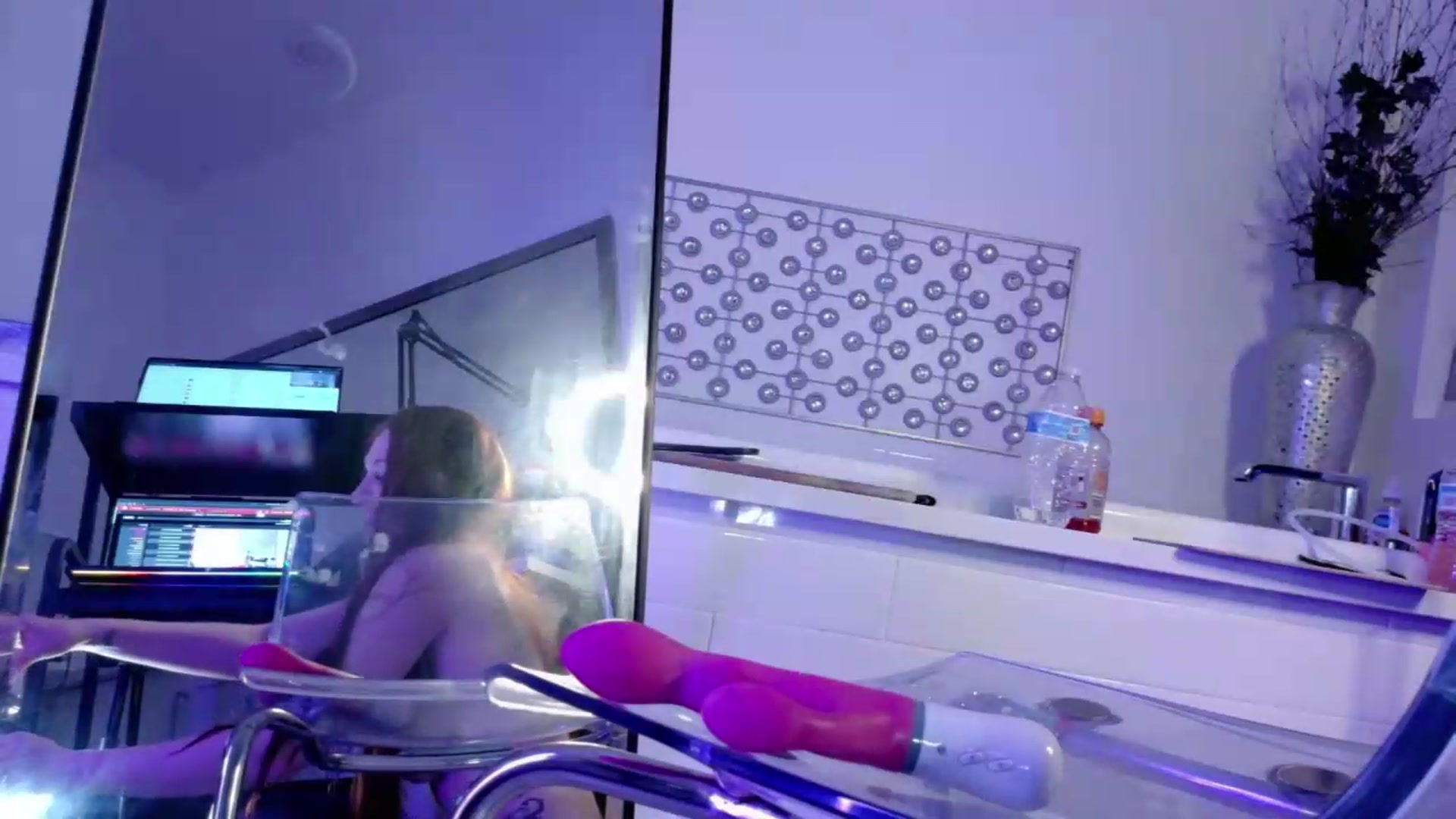Gallery image thumbnail from Midnightrose's myfreecams stream on, 09/06/2026, 10:13 image 7 of 20