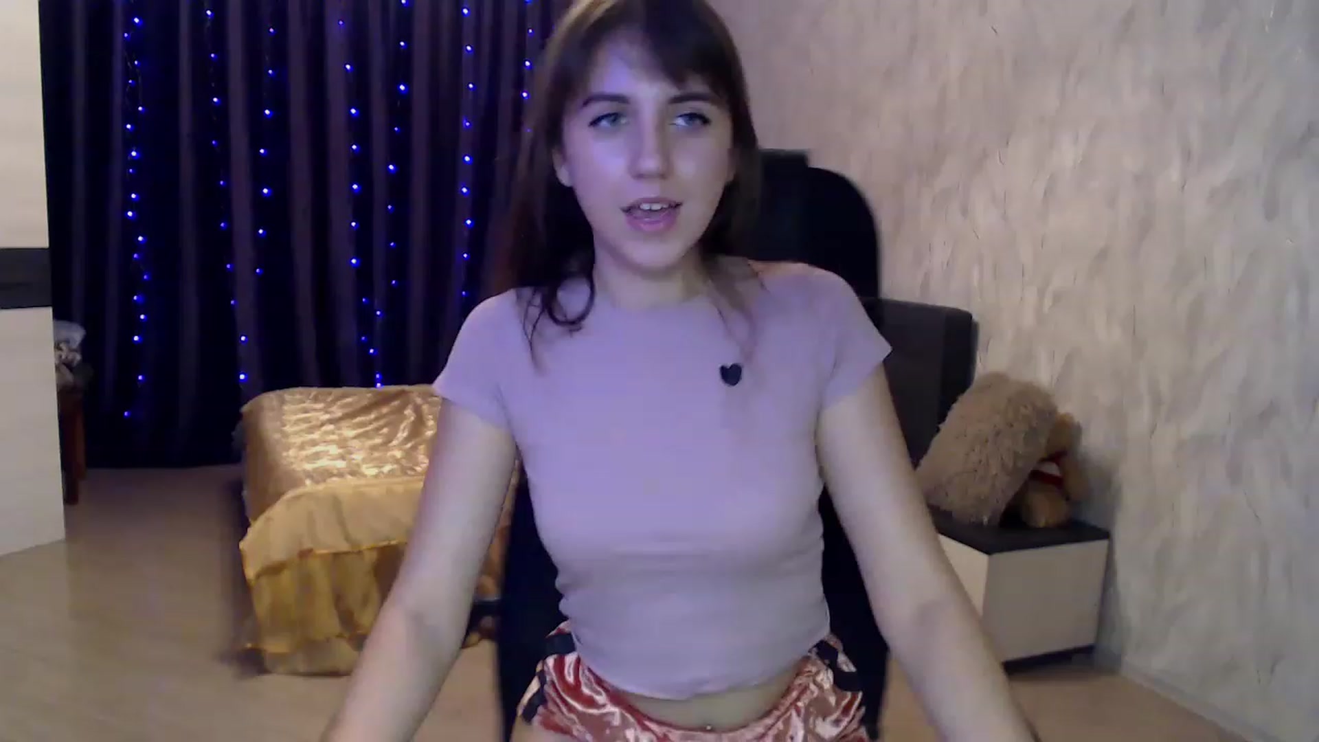 Gallery image thumbnail from MidnighttSunn's myfreecams stream on, 11/23/2022, 18:29 image 14 of 20