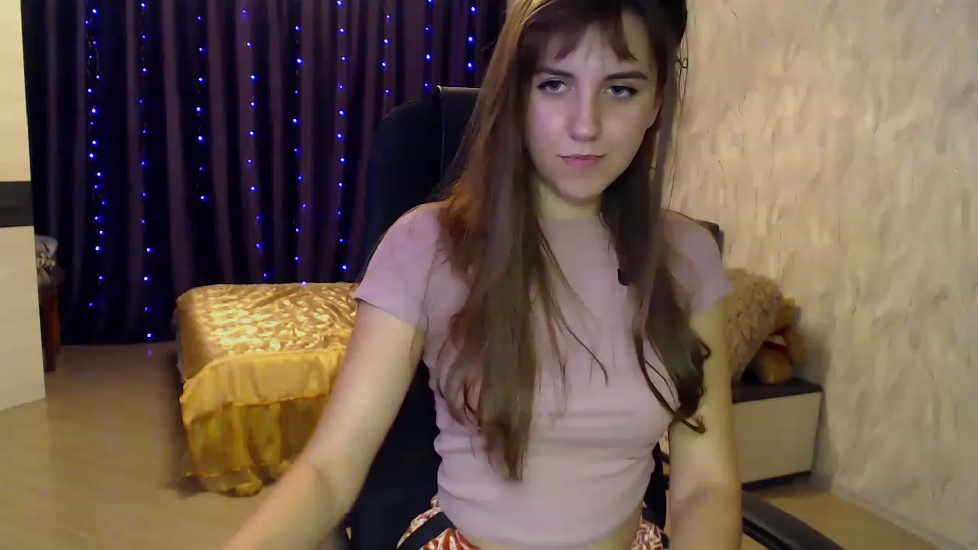 Gallery image thumbnail from MidnighttSunn's myfreecams stream on, 11/23/2022, 19:34 image 12 of 20