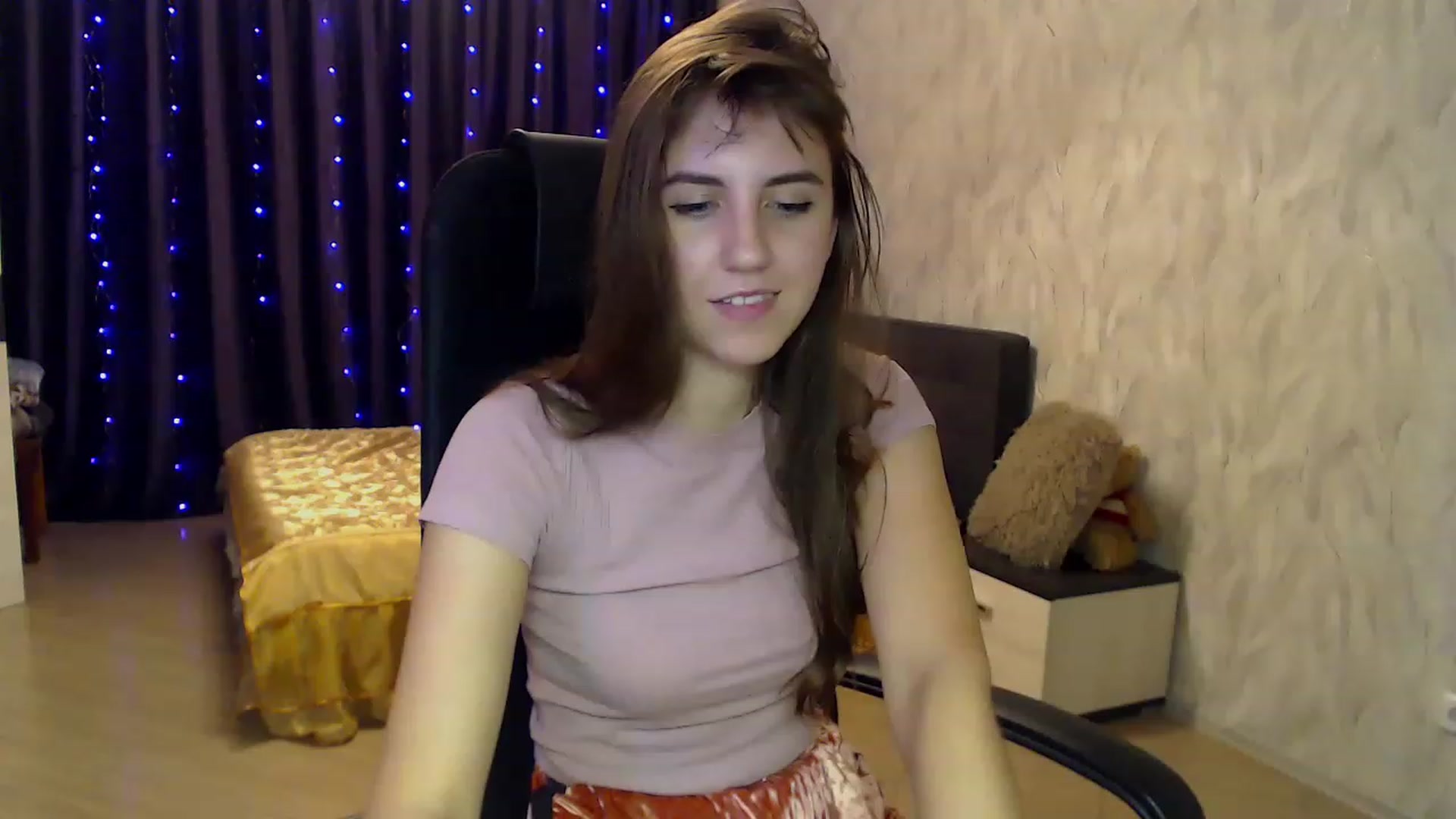 Gallery image thumbnail from MidnighttSunn's myfreecams stream on, 11/23/2022, 20:48 image 16 of 20