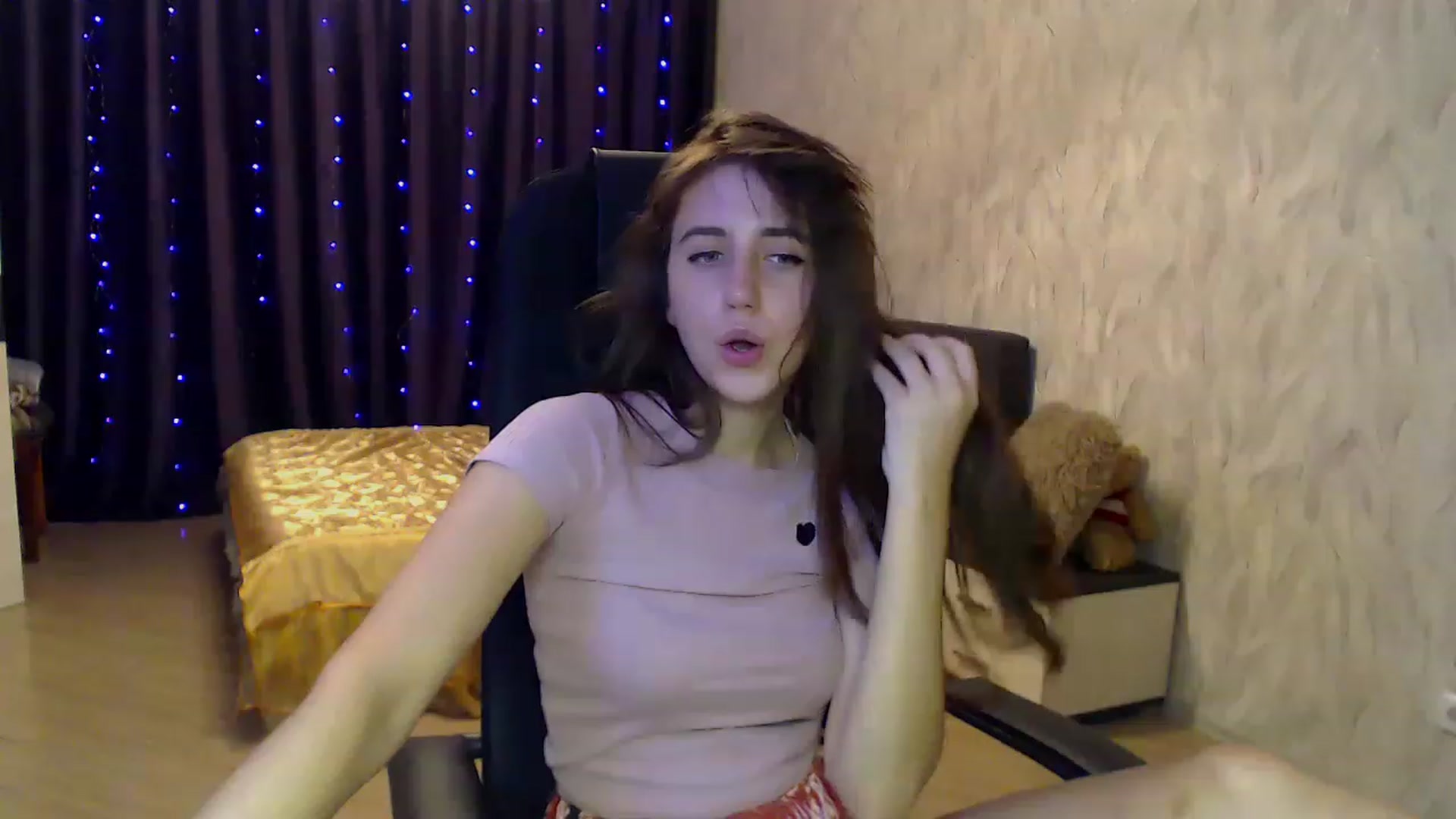 Gallery image thumbnail from MidnighttSunn's myfreecams stream on, 11/23/2022, 20:48 image 19 of 20