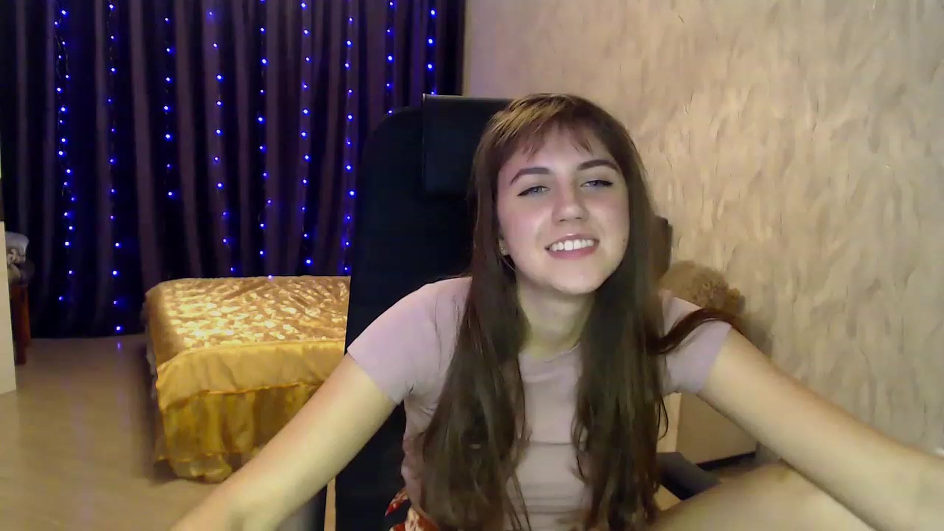Gallery image thumbnail from MidnighttSunn's myfreecams stream on, 11/23/2022, 20:48 image 20 of 20