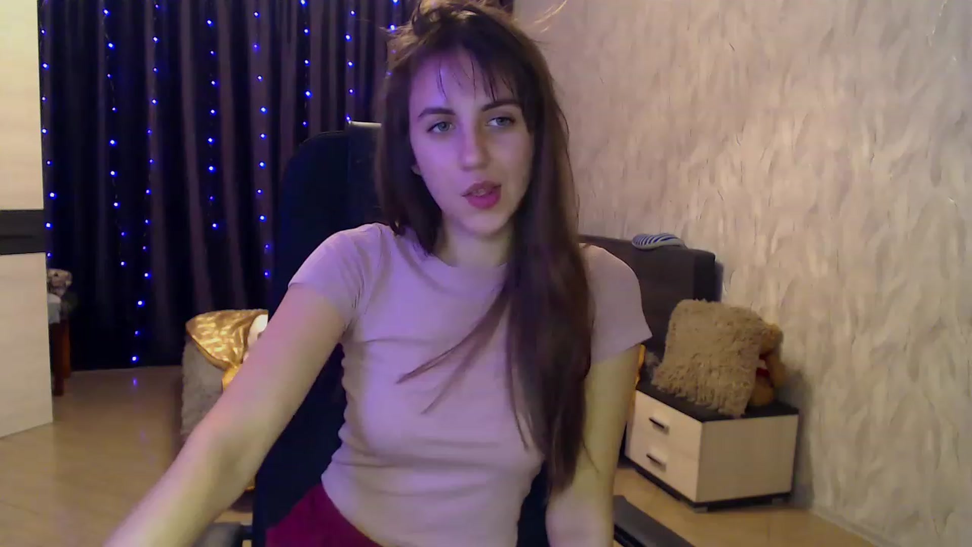 Gallery image thumbnail from MidnighttSunn's myfreecams stream on, 11/27/2022, 20:28 image 10 of 20