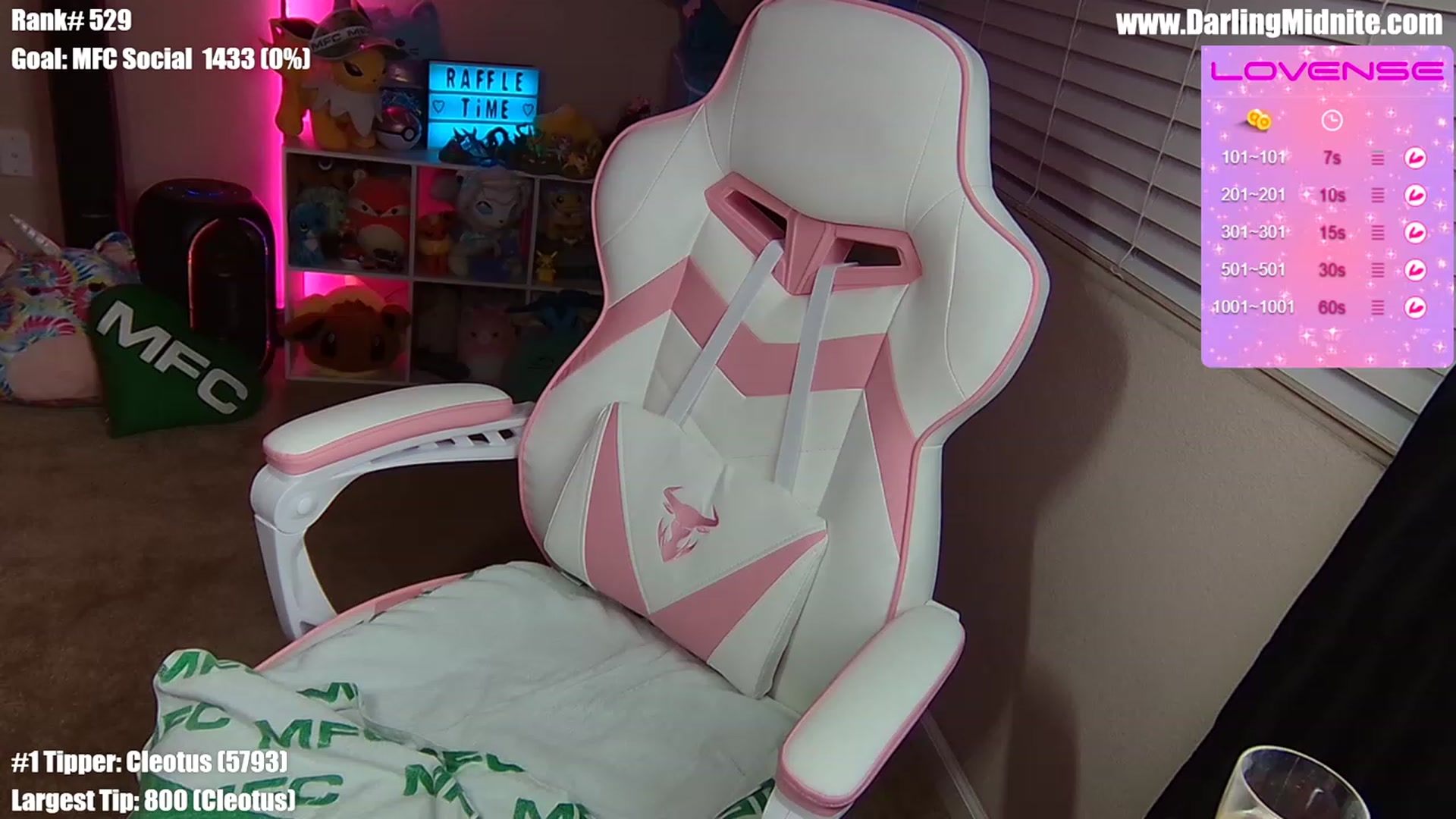 Gallery image thumbnail from MidniteXXX's myfreecams stream on, 03/29/2023, 07:25 image 13 of 20