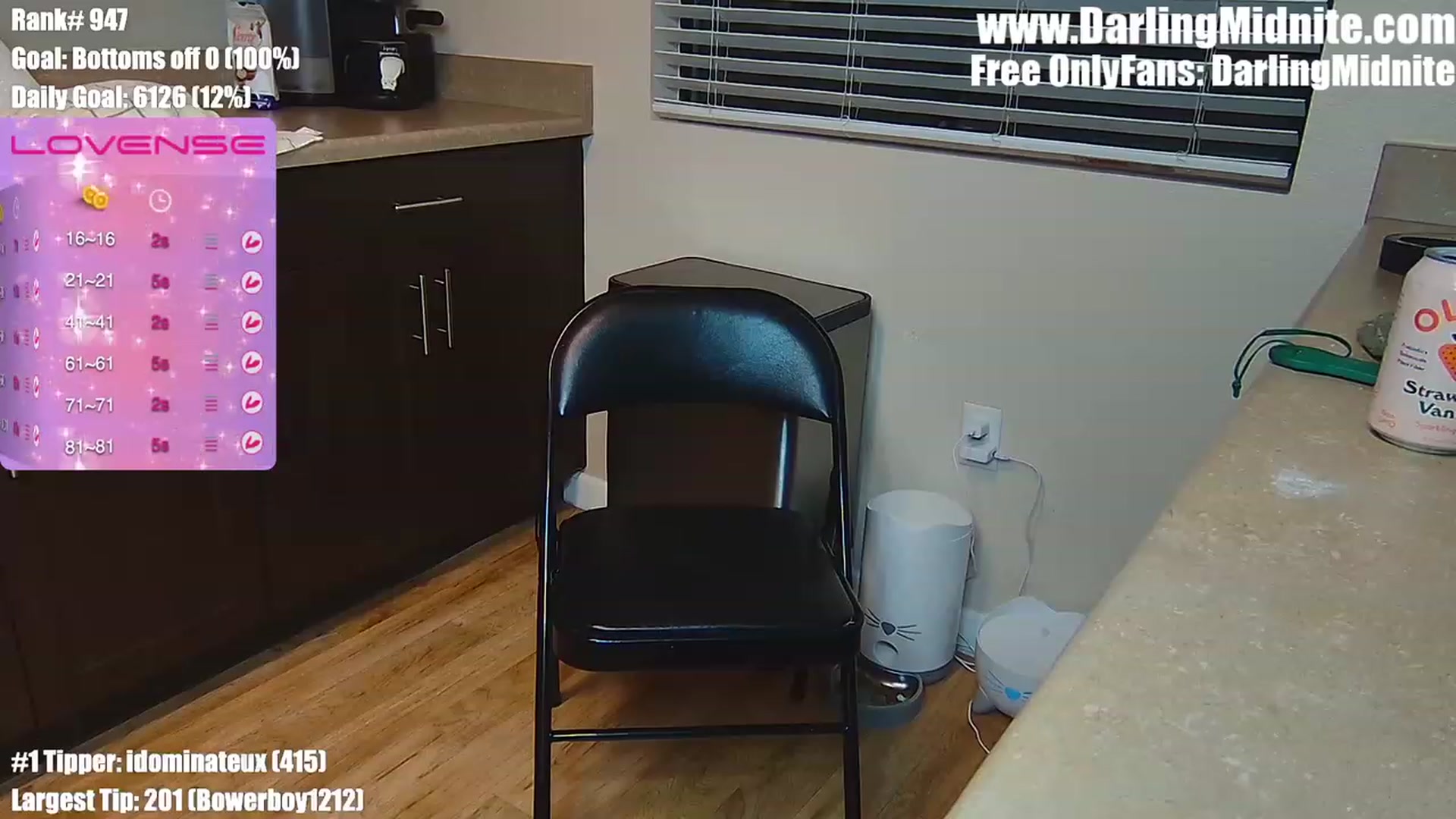 Gallery image thumbnail from MidniteXXX's myfreecams stream on, 04/16/2023, 05:37 image 10 of 20