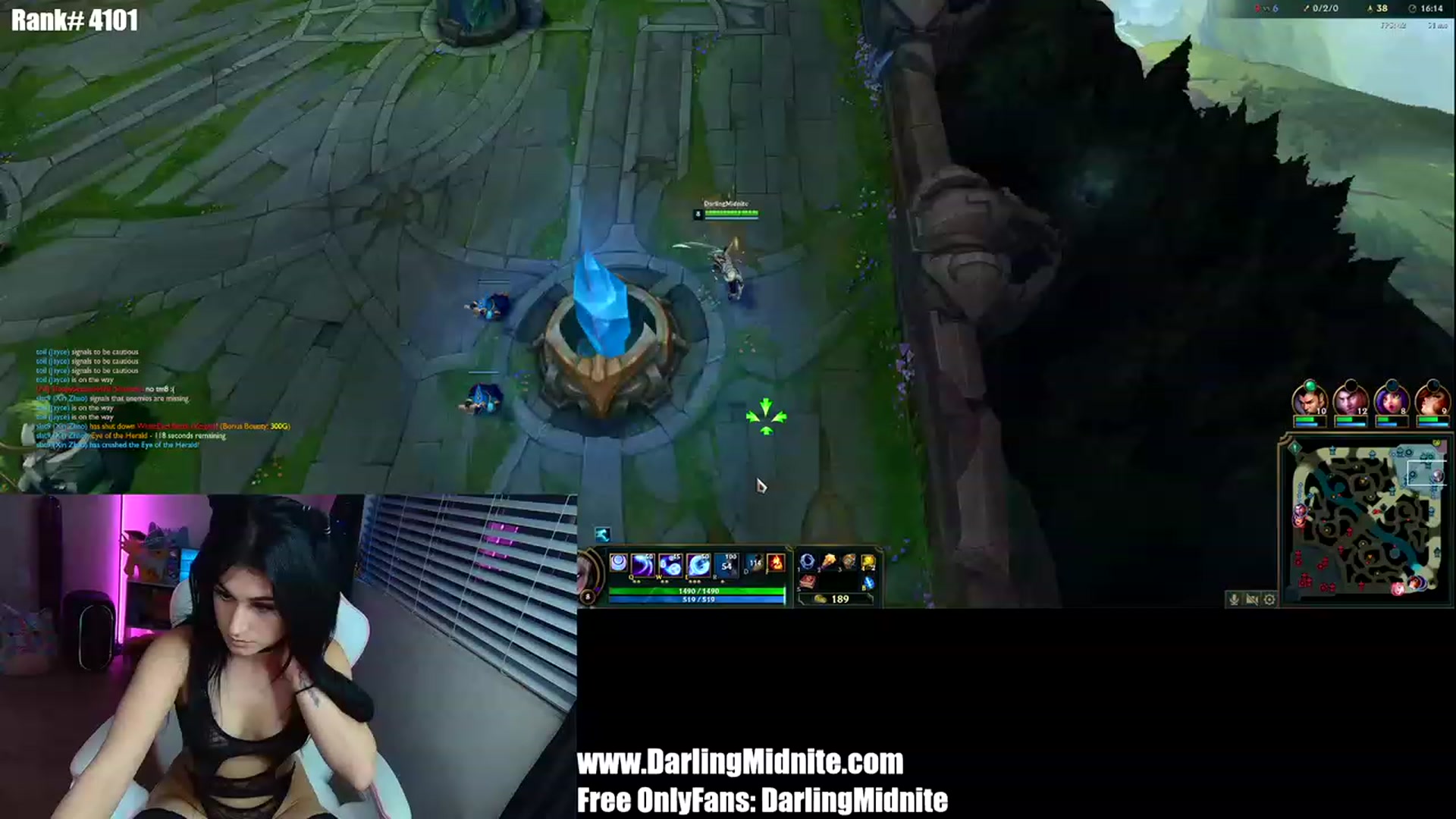 Gallery image thumbnail from MidniteXXX's myfreecams stream on, 05/12/2023, 06:32 image 5 of 20