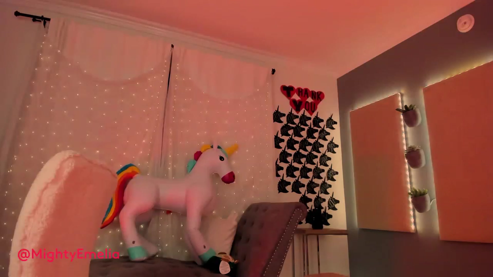 Gallery image thumbnail from MightyEmelia's myfreecams stream on, 12/09/2022, 06:24 image 6 of 20