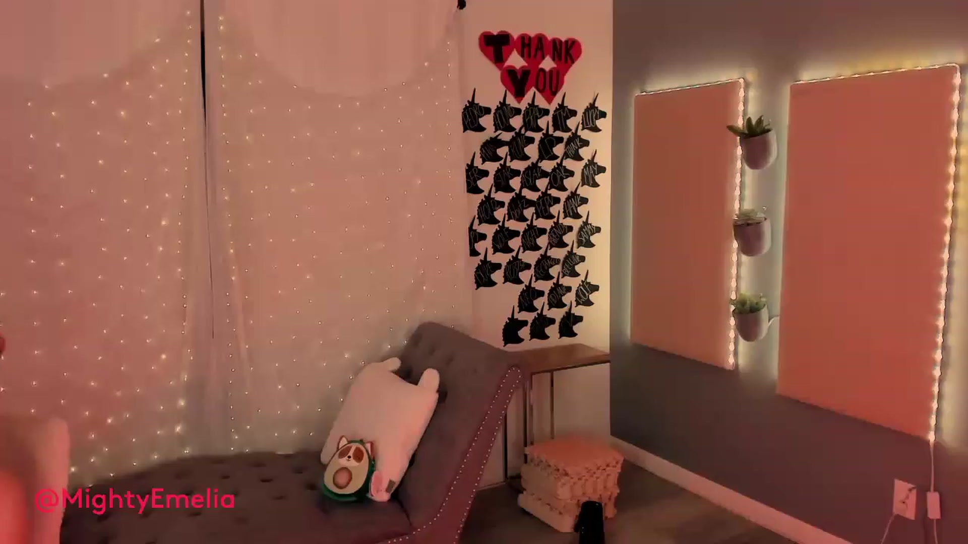 Gallery image thumbnail from MightyEmelia's myfreecams stream on, 01/01/2023, 01:49 image 4 of 20