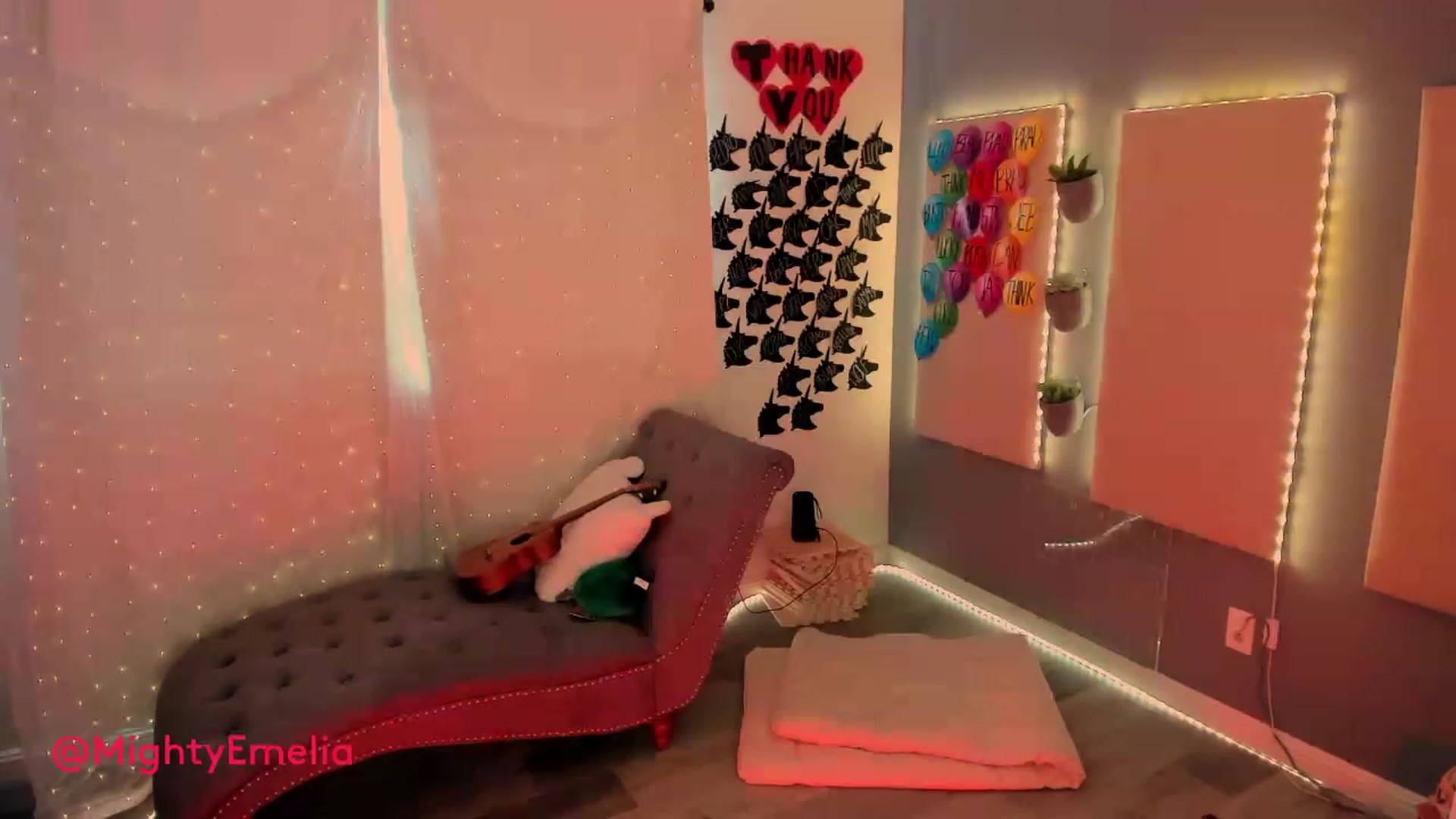 Gallery image thumbnail from MightyEmelia's myfreecams stream on, 02/04/2023, 23:17 image 4 of 20