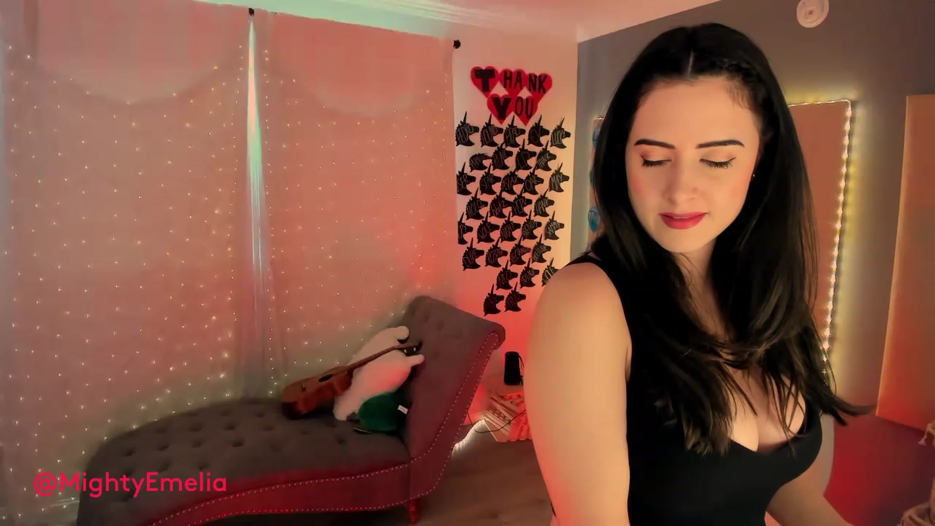 Gallery image thumbnail from MightyEmelia's myfreecams stream on, 02/08/2023, 01:59 image 3 of 20