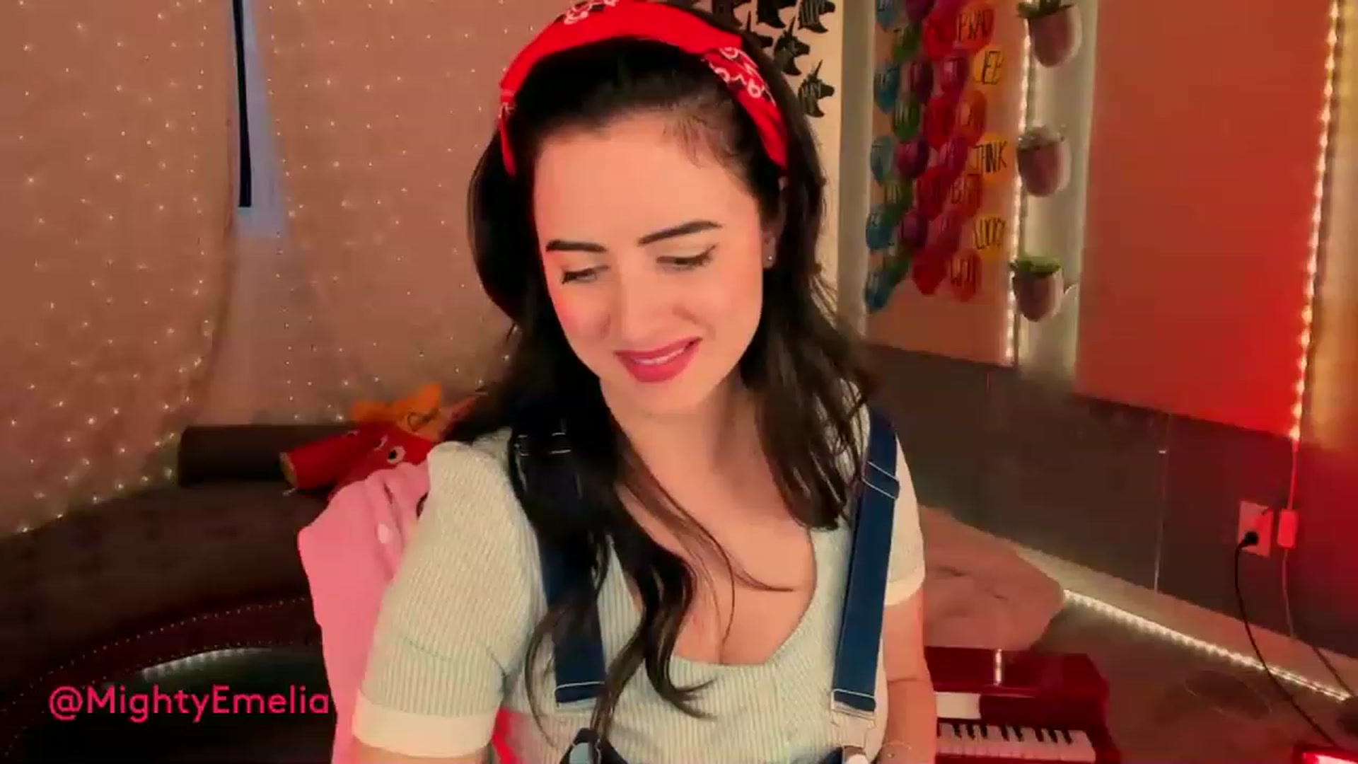 Gallery image thumbnail from MightyEmelia's myfreecams stream on, 02/26/2023, 01:24 image 8 of 20