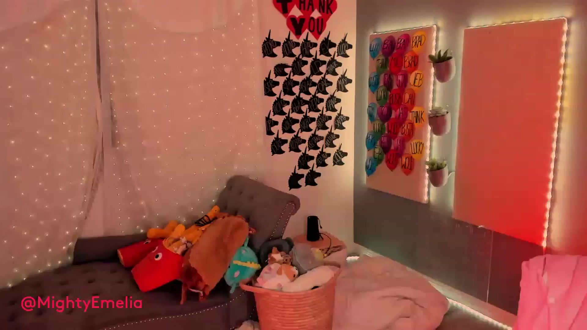 Gallery image thumbnail from MightyEmelia's myfreecams stream on, 02/26/2023, 04:38 image 12 of 20