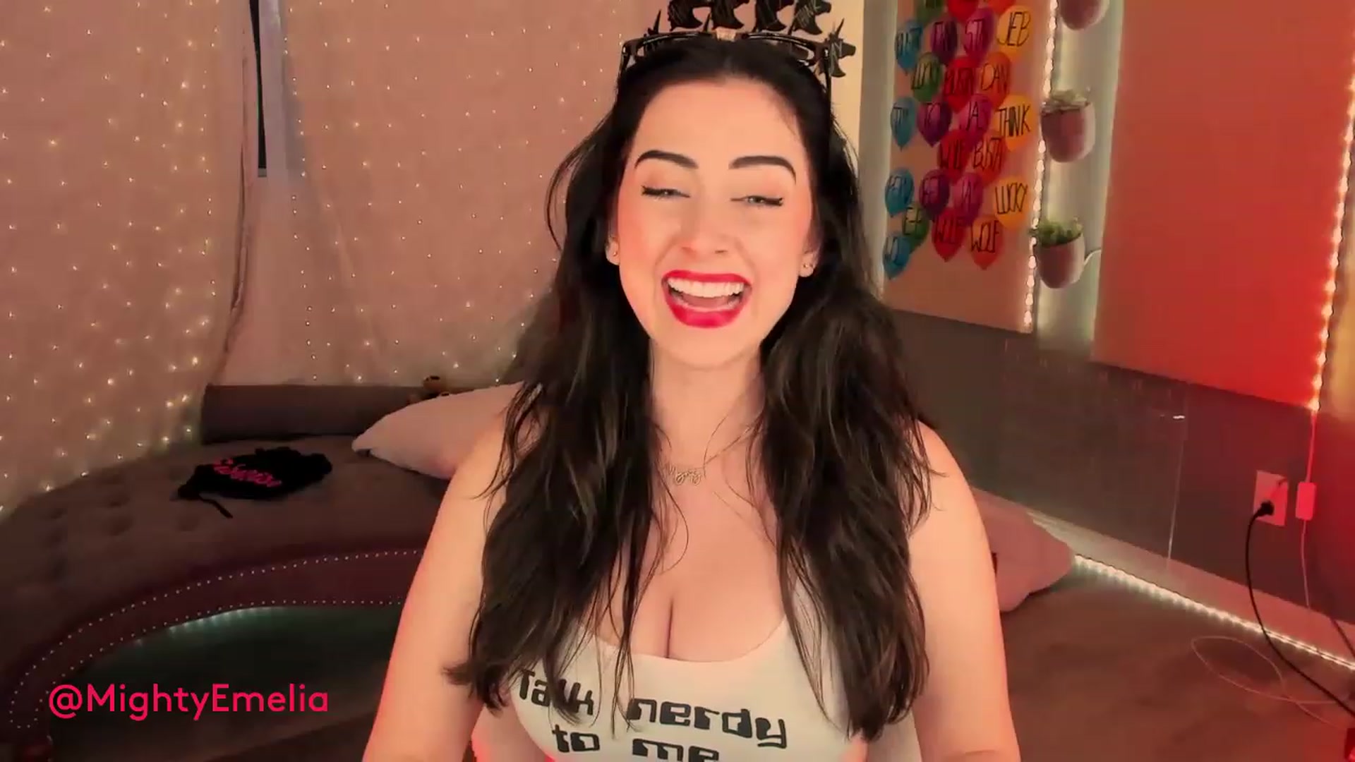 Gallery image thumbnail from MightyEmelia's myfreecams stream on, 03/03/2023, 03:50 image 4 of 20