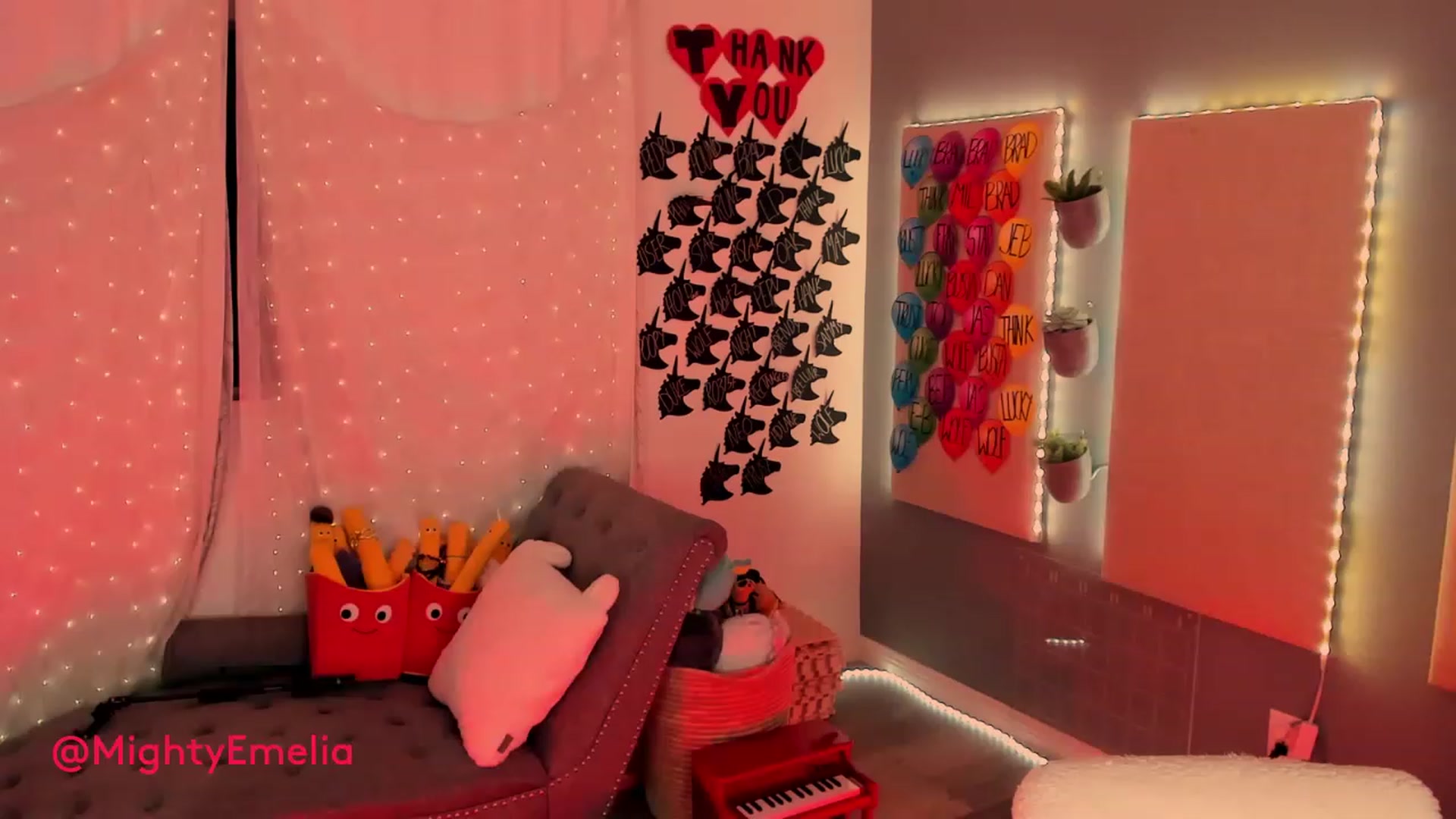 Gallery image thumbnail from MightyEmelia's myfreecams stream on, 03/08/2023, 05:49 image 1 of 20