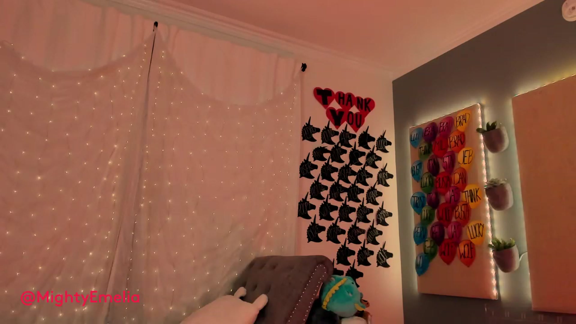 Gallery image thumbnail from MightyEmelia's myfreecams stream on, 03/12/2023, 06:44 image 5 of 20