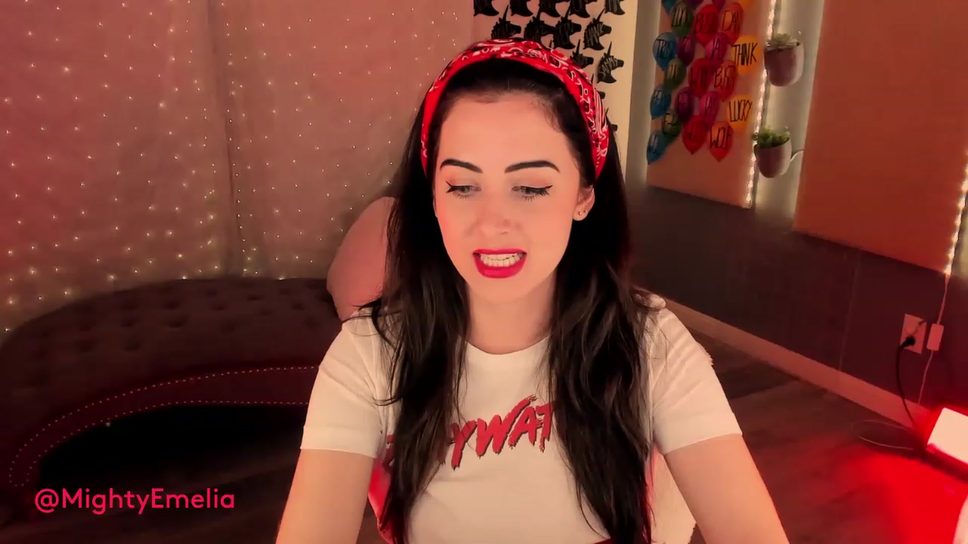 Gallery image thumbnail from MightyEmelia's myfreecams stream on, 04/12/2023, 03:59 image 3 of 20