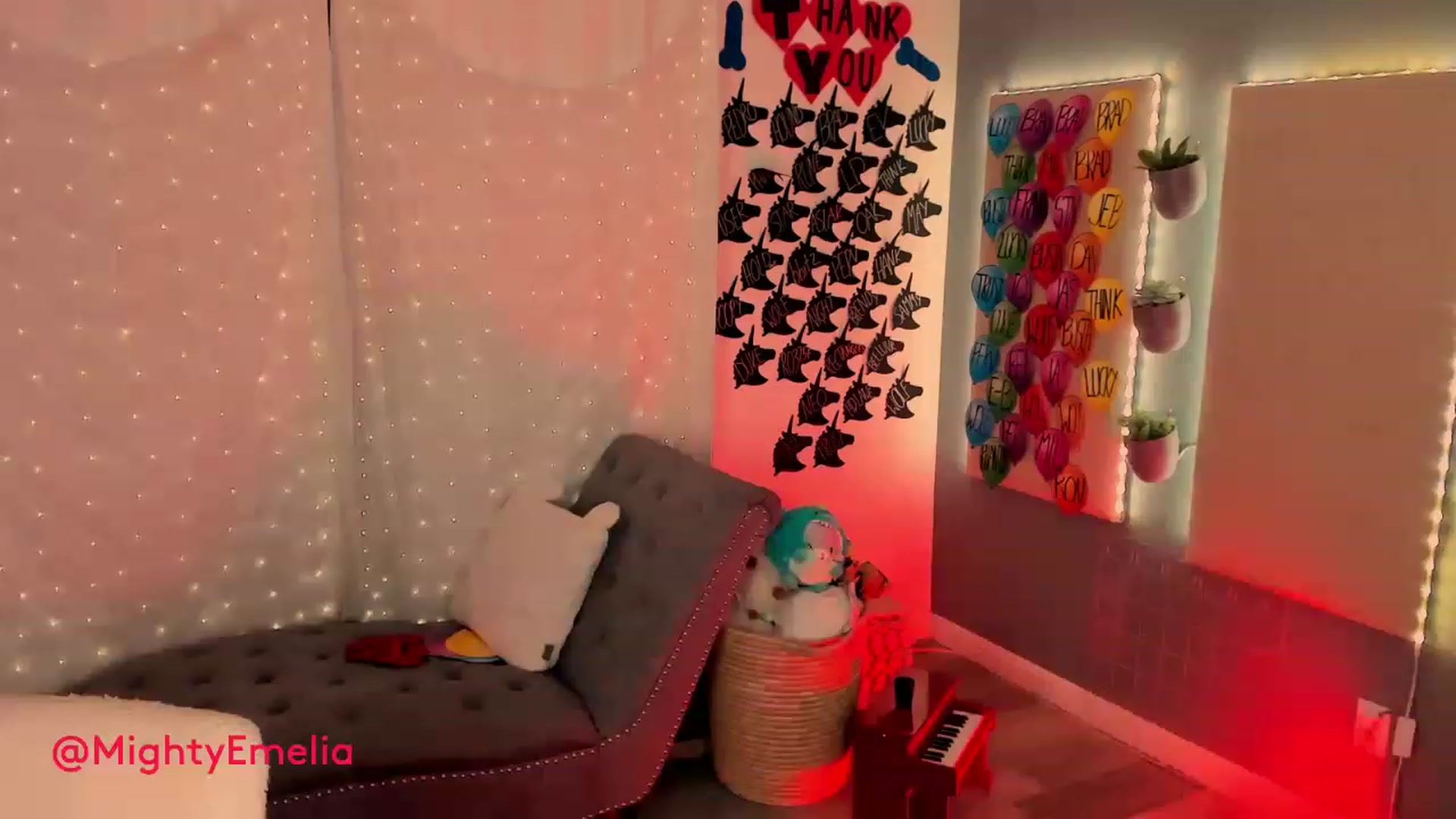 Gallery image thumbnail from MightyEmelia's myfreecams stream on, 05/07/2023, 05:46 image 7 of 20