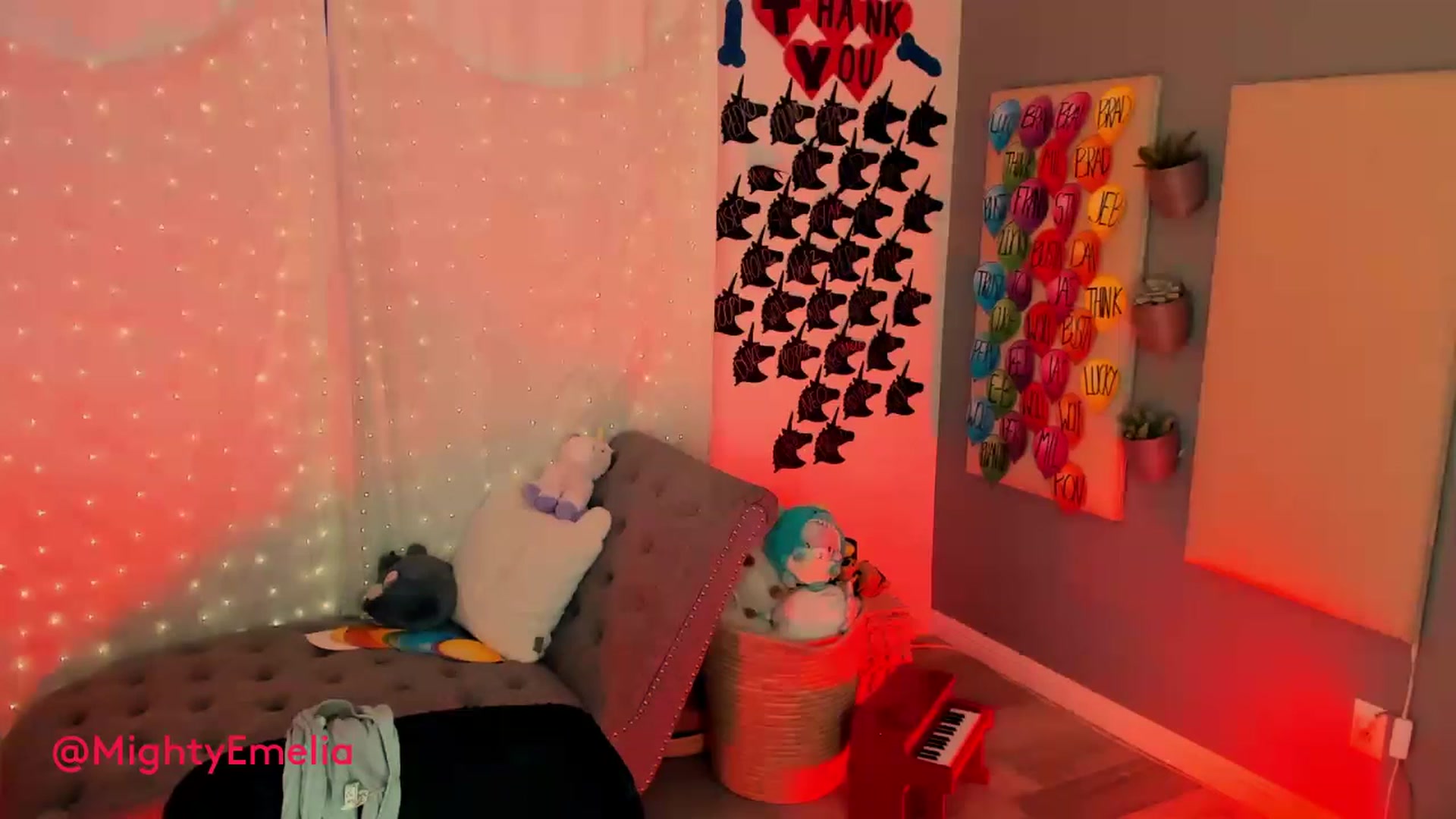 Gallery image thumbnail from MightyEmelia's myfreecams stream on, 05/20/2023, 03:47 image 11 of 20