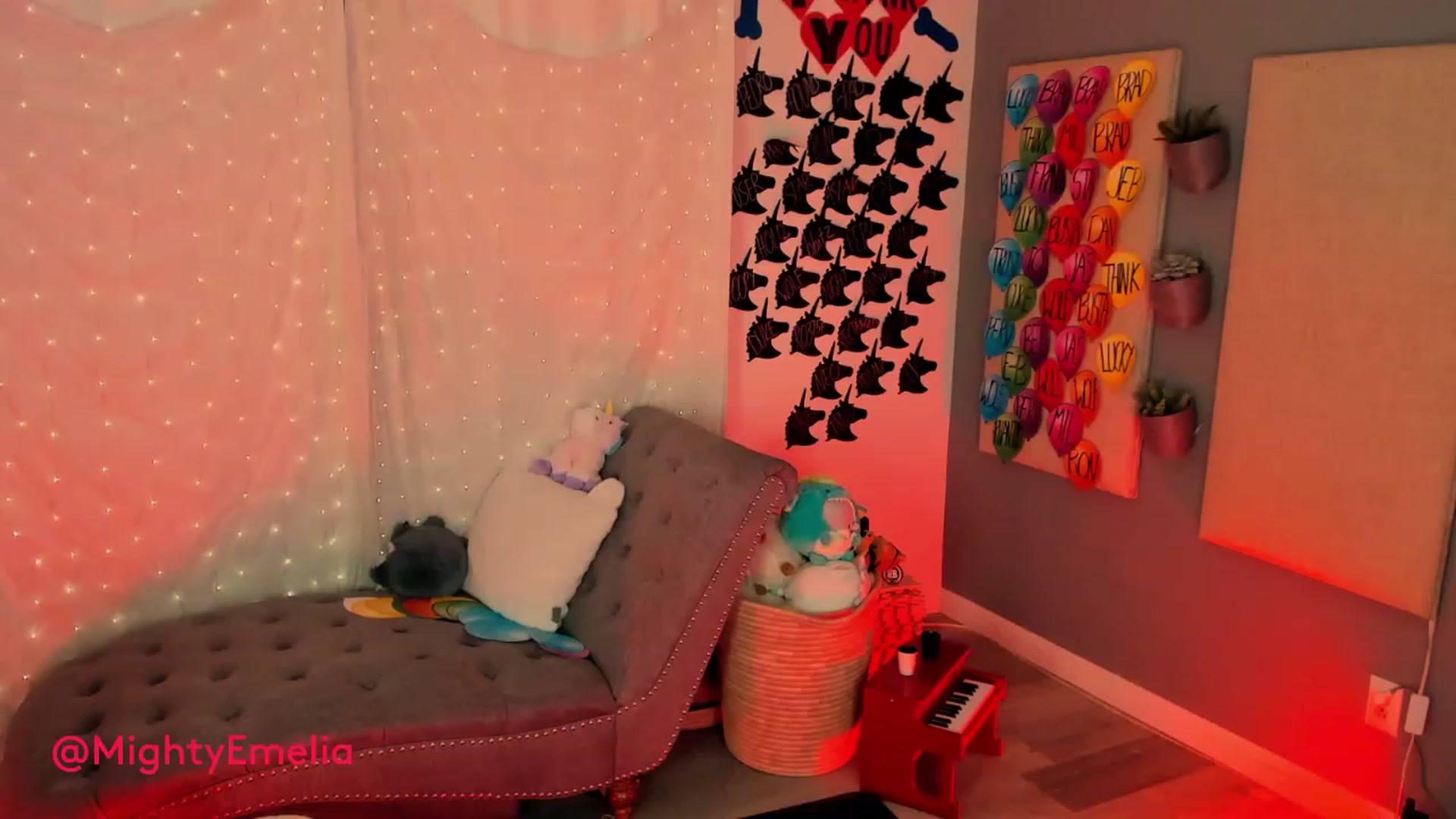 Gallery image thumbnail from MightyEmelia's myfreecams stream on, 05/27/2023, 03:22 image 17 of 20