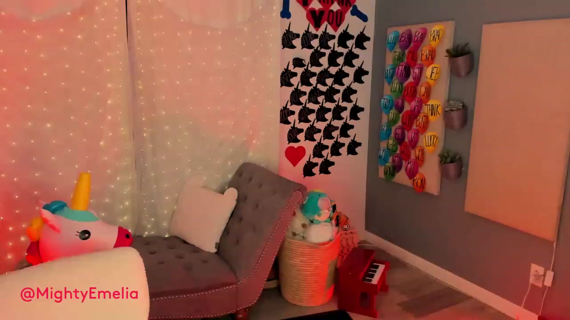 Gallery image thumbnail from MightyEmelia's myfreecams stream on, 06/02/2023, 05:12 image 4 of 20