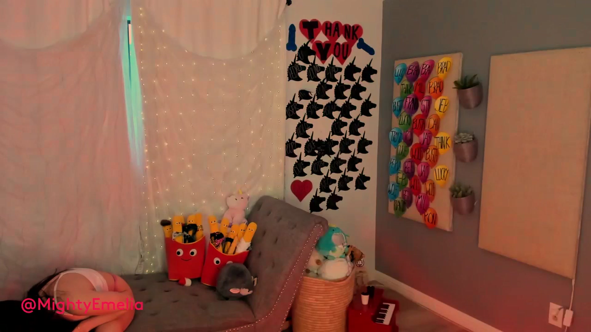 Gallery image thumbnail from MightyEmelia's myfreecams stream on, 06/11/2023, 02:15 image 12 of 20