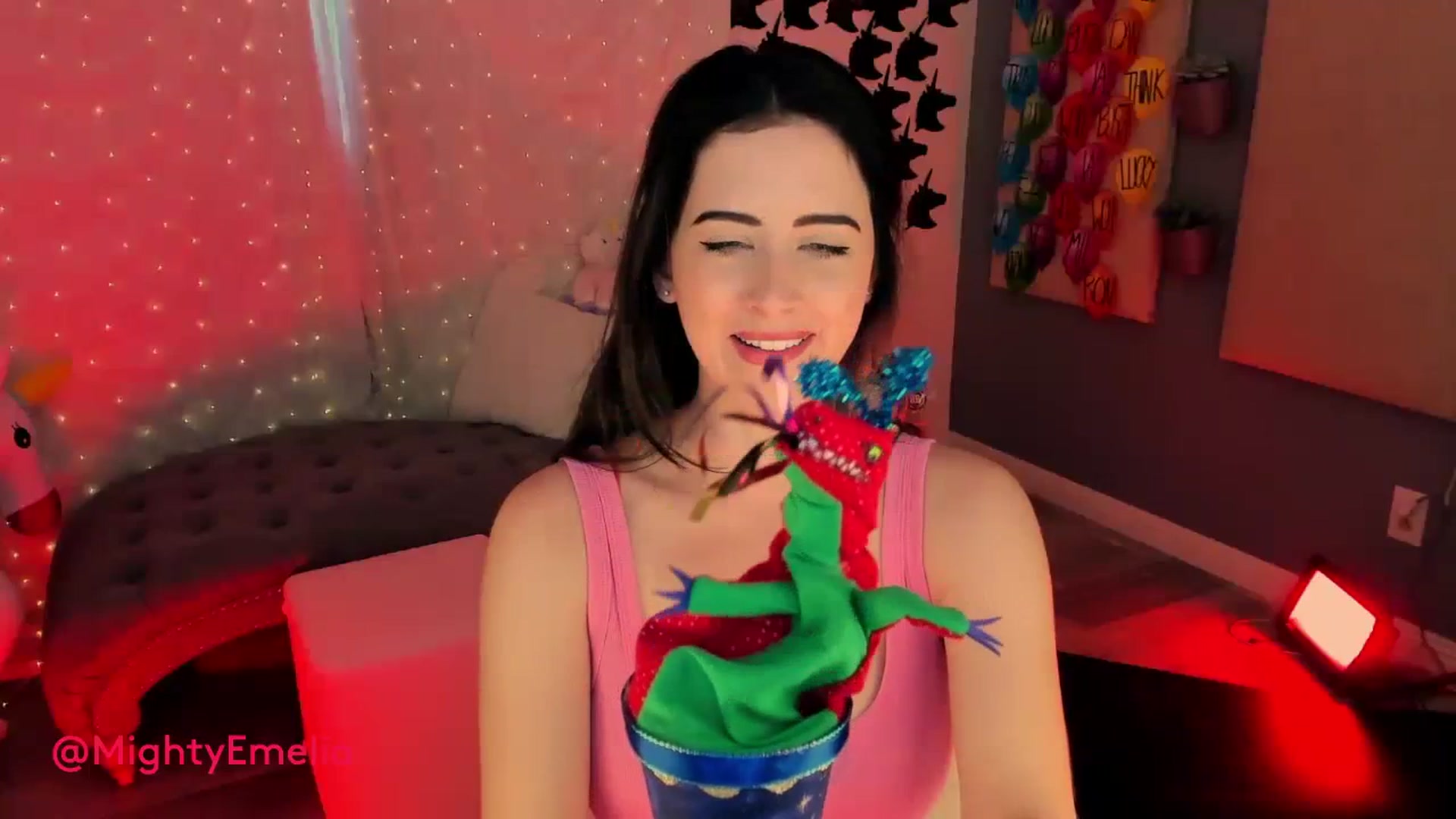 Gallery image thumbnail from MightyEmelia's myfreecams stream on, 06/23/2023, 02:50 image 10 of 20