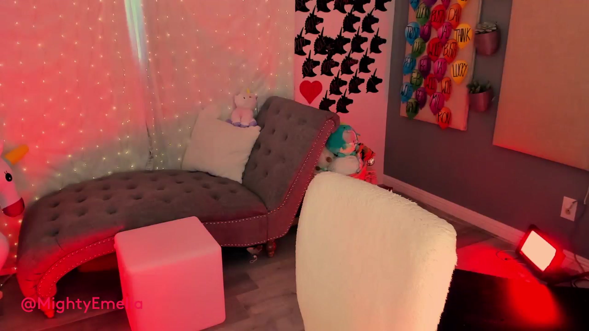 Gallery image thumbnail from MightyEmelia's myfreecams stream on, 06/23/2023, 02:50 image 4 of 20