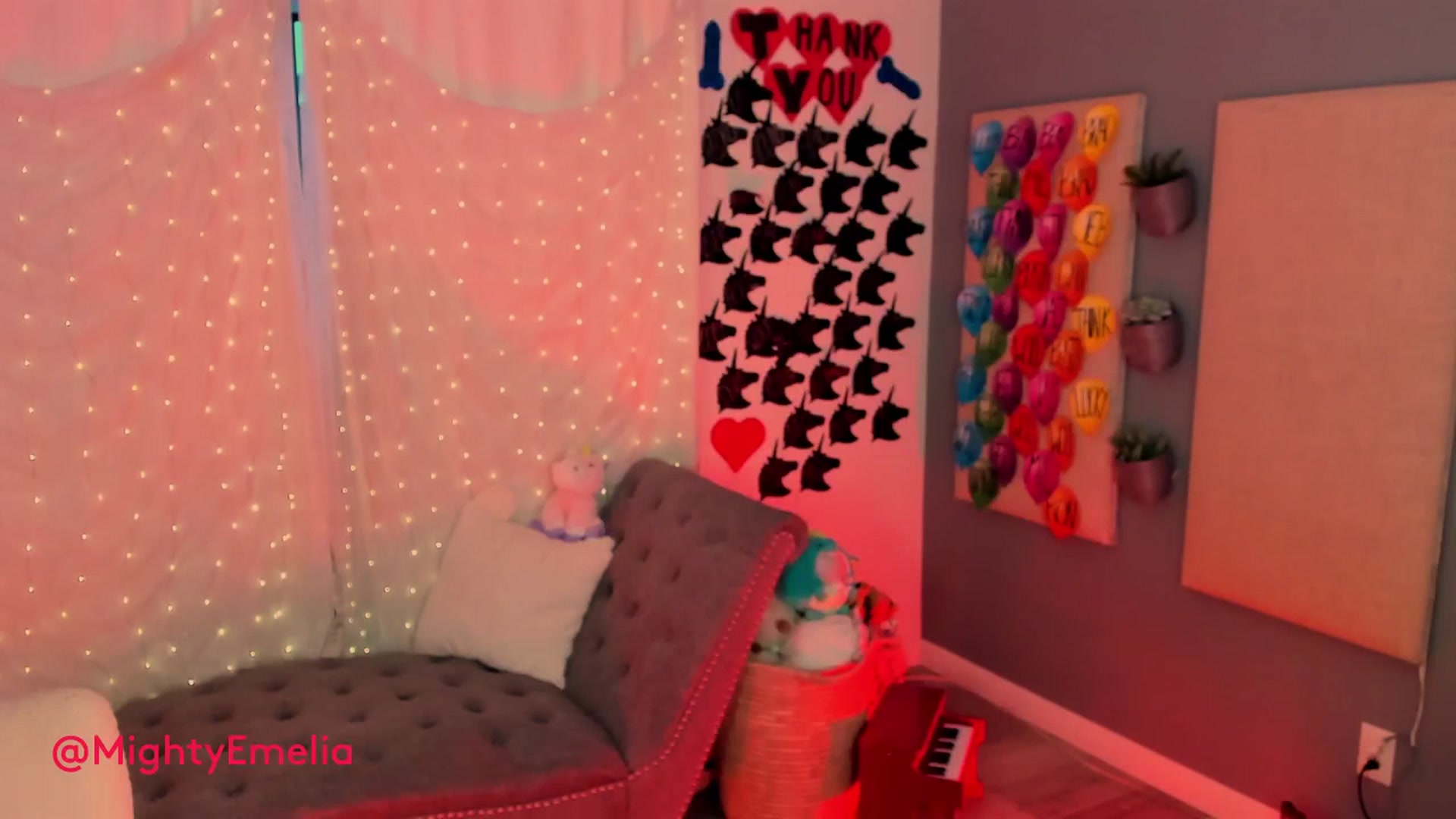Gallery image thumbnail from MightyEmelia's myfreecams stream on, 07/03/2023, 04:54 image 7 of 20