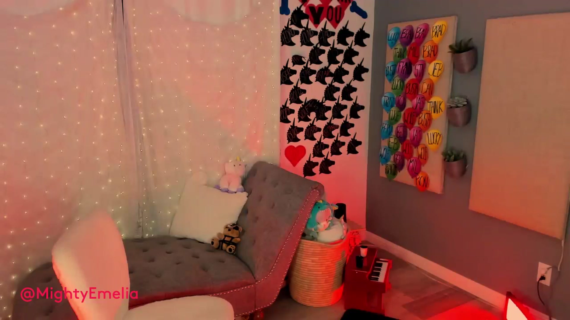 Gallery image thumbnail from MightyEmelia's myfreecams stream on, 07/09/2023, 04:28 image 17 of 20