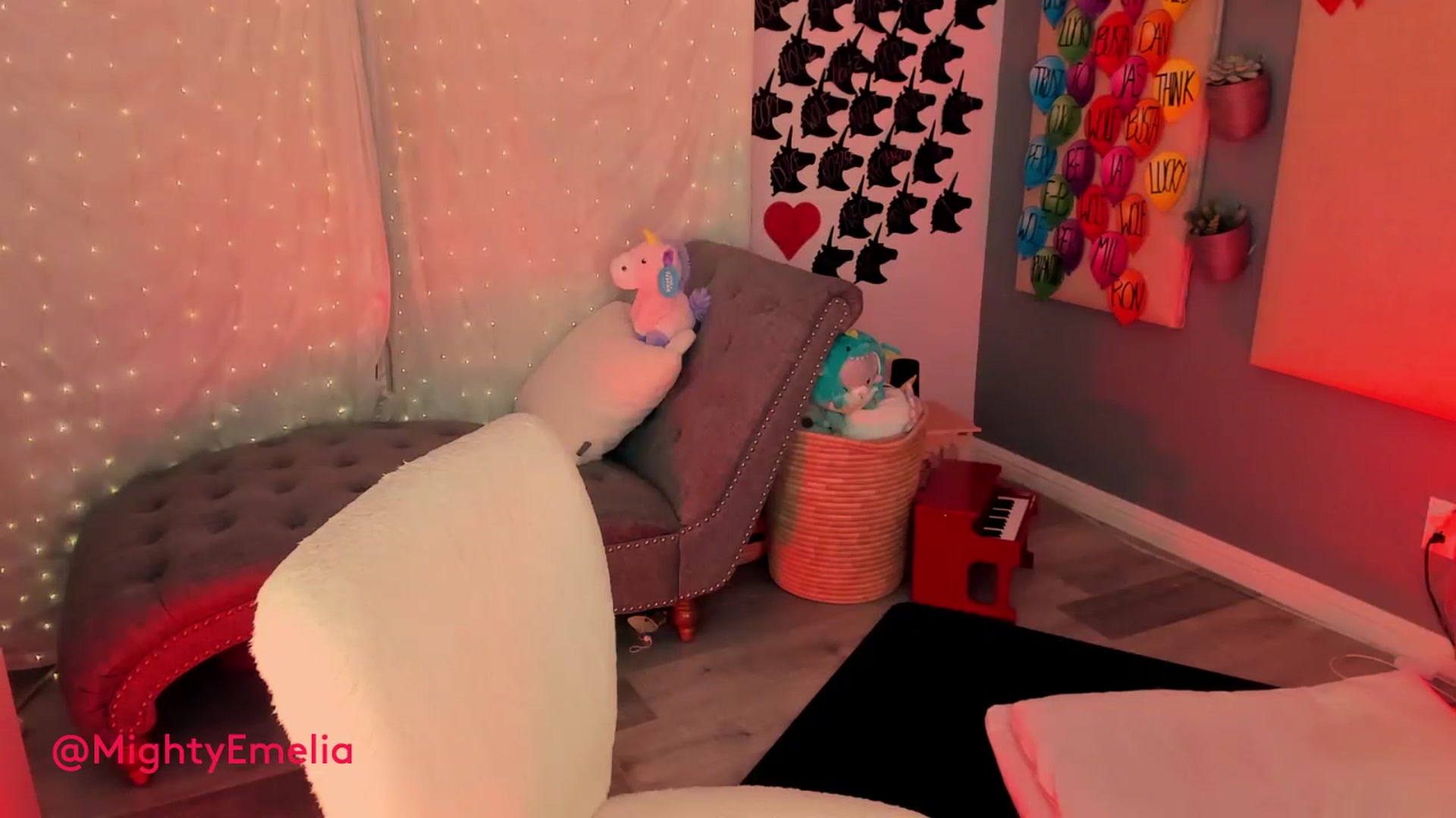 Gallery image thumbnail from MightyEmelia's myfreecams stream on, 07/16/2023, 04:39 image 19 of 20