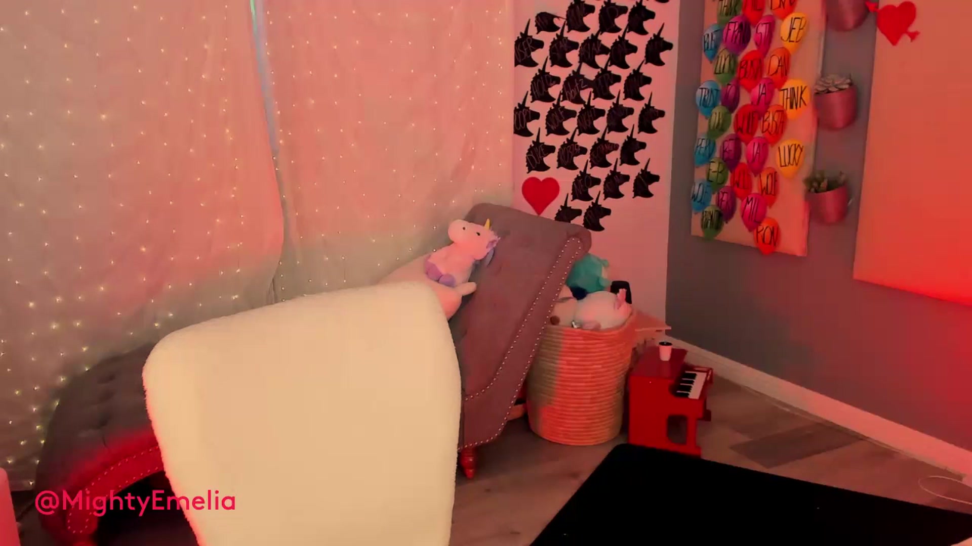 Gallery image thumbnail from MightyEmelia's myfreecams stream on, 07/21/2023, 04:03 image 6 of 20