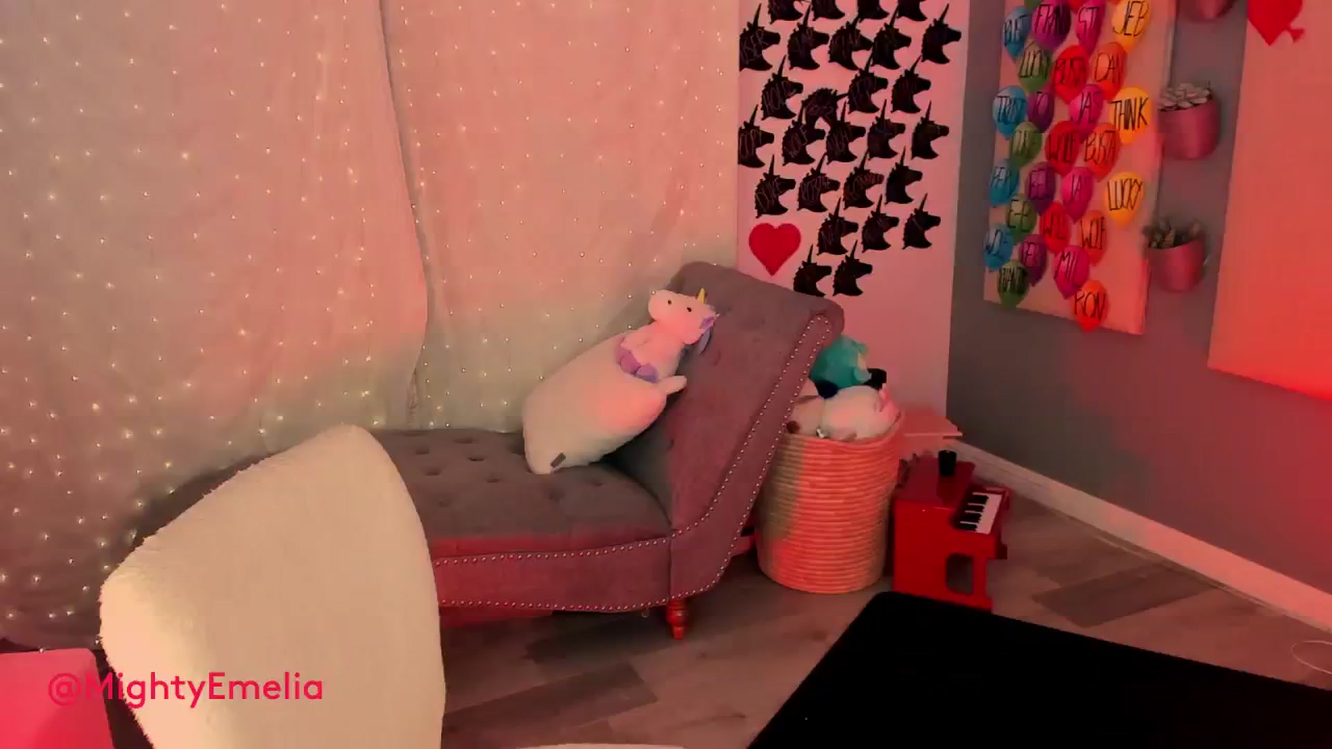 Gallery image thumbnail from MightyEmelia's myfreecams stream on, 07/23/2023, 05:03 image 6 of 20
