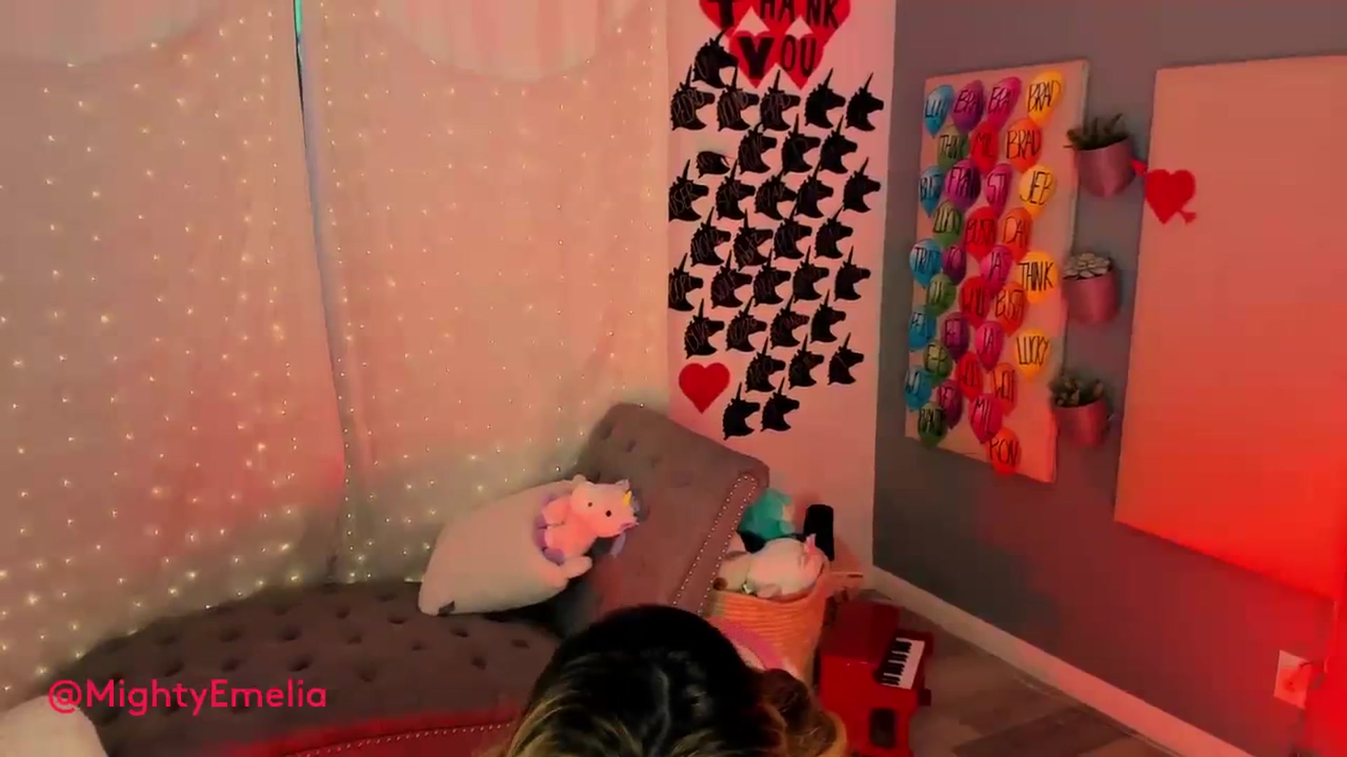 Gallery image thumbnail from MightyEmelia's myfreecams stream on, 08/01/2023, 03:21 image 11 of 20