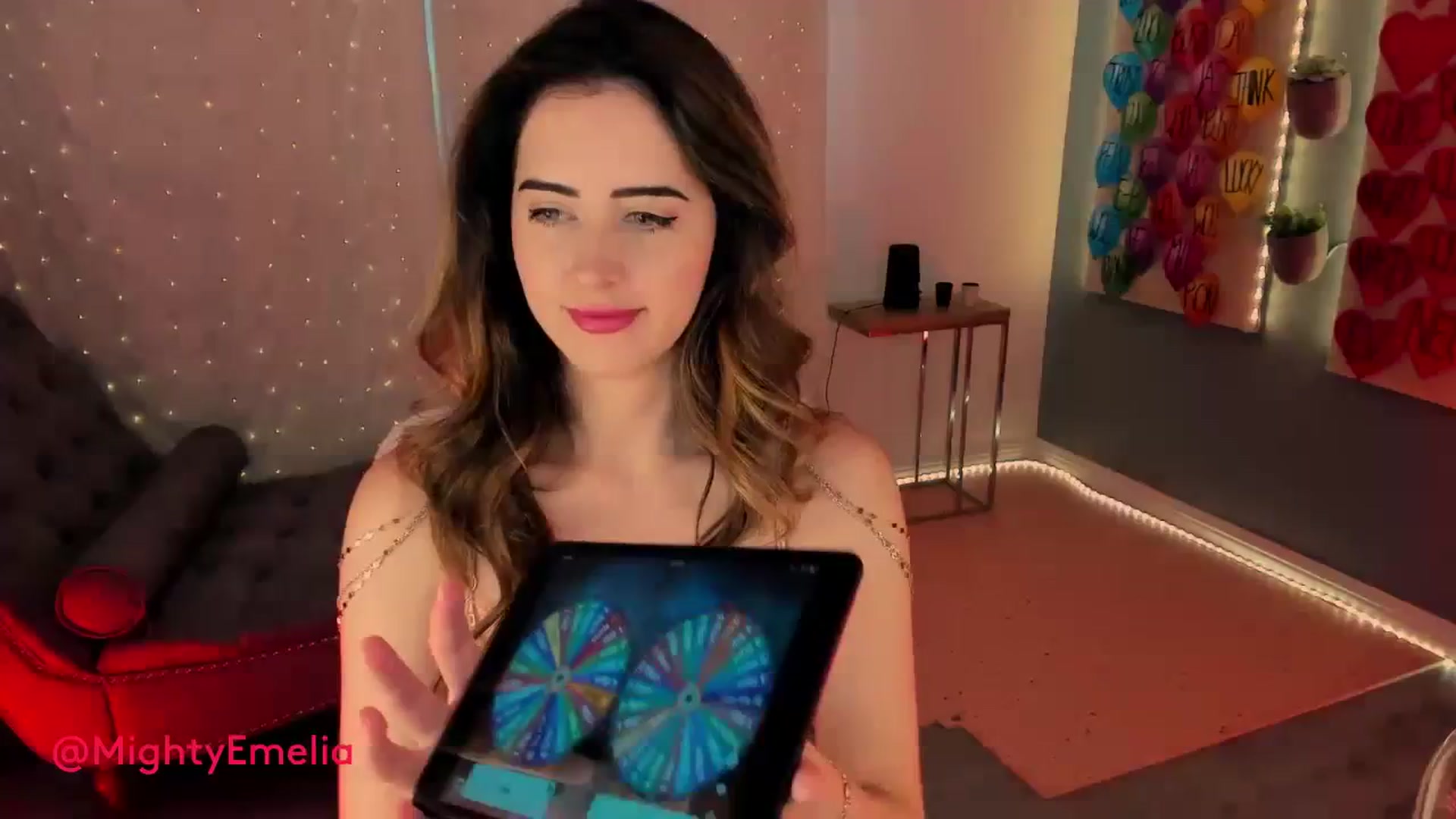 Gallery image thumbnail from MightyEmelia's myfreecams stream on, 09/06/2023, 24:02 image 19 of 20