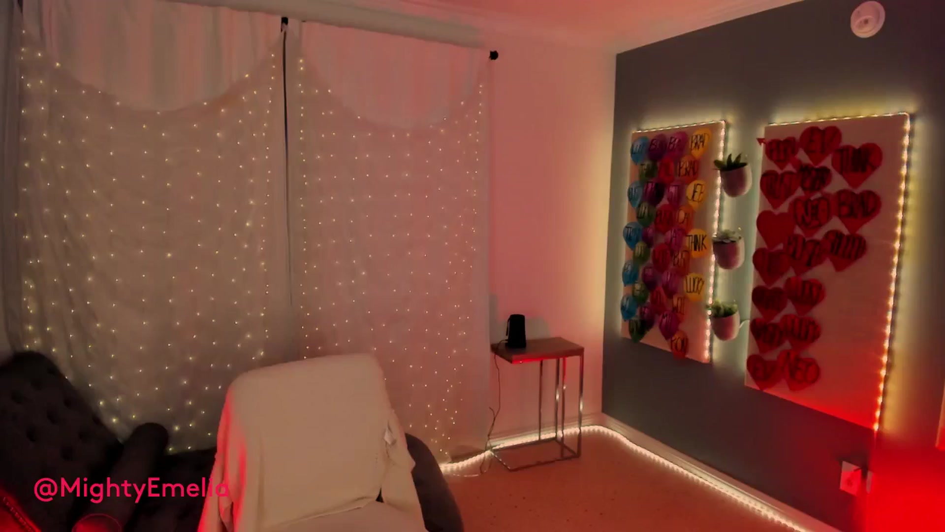 Gallery image thumbnail from MightyEmelia's myfreecams stream on, 09/13/2023, 04:19 image 13 of 20