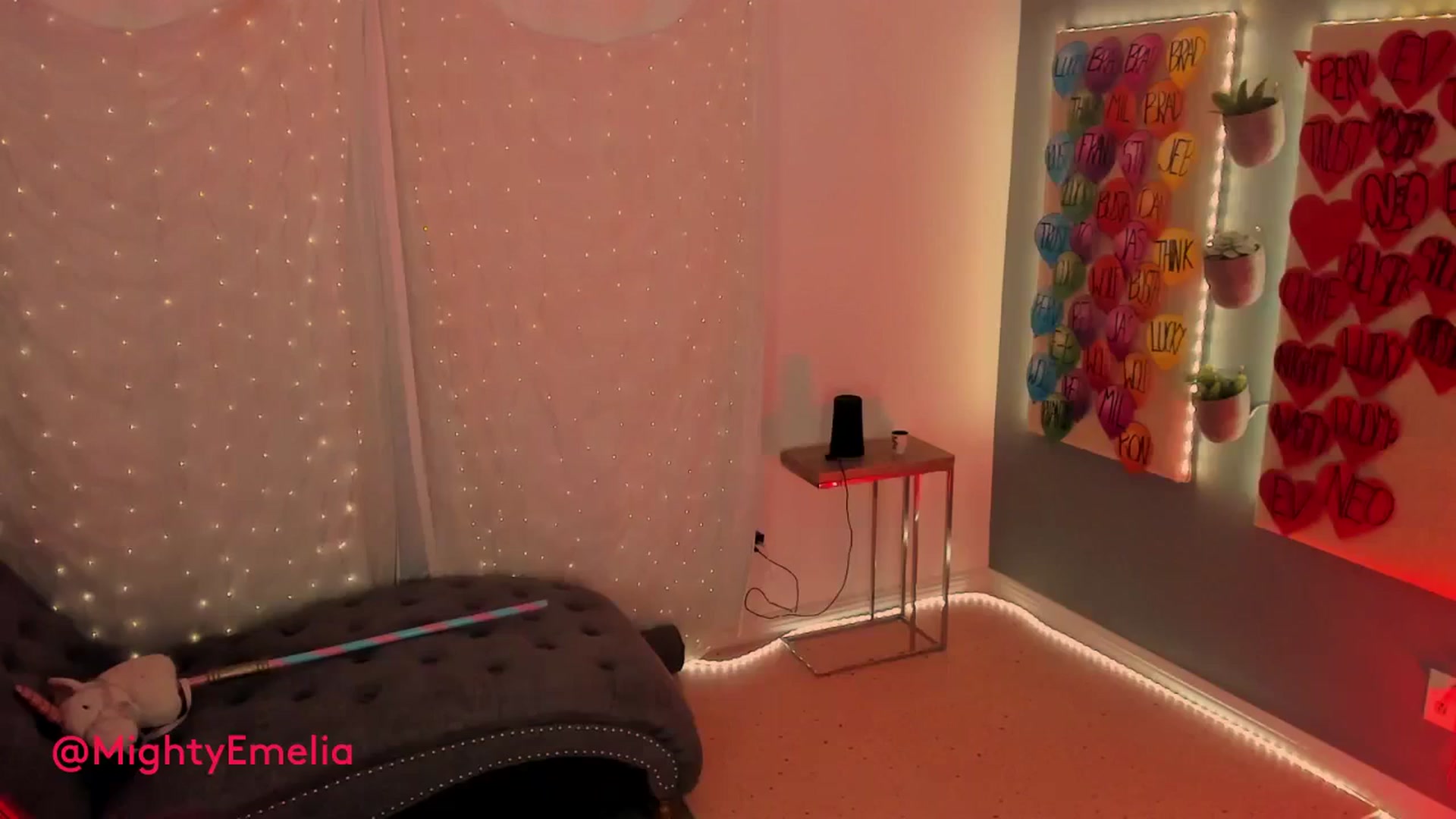 Gallery image thumbnail from MightyEmelia's myfreecams stream on, 10/01/2023, 03:19 image 1 of 20
