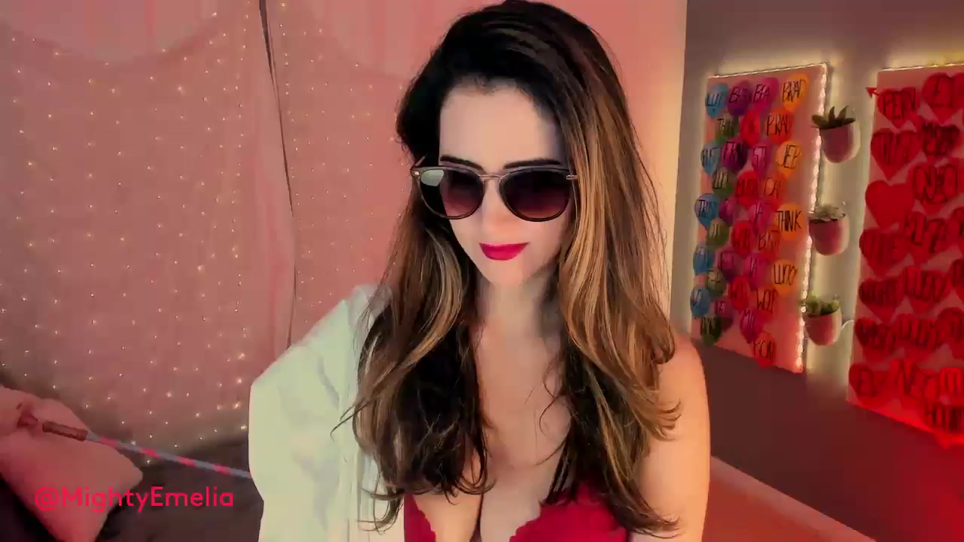 Gallery image thumbnail from MightyEmelia's myfreecams stream on, 10/13/2023, 03:09 image 8 of 20