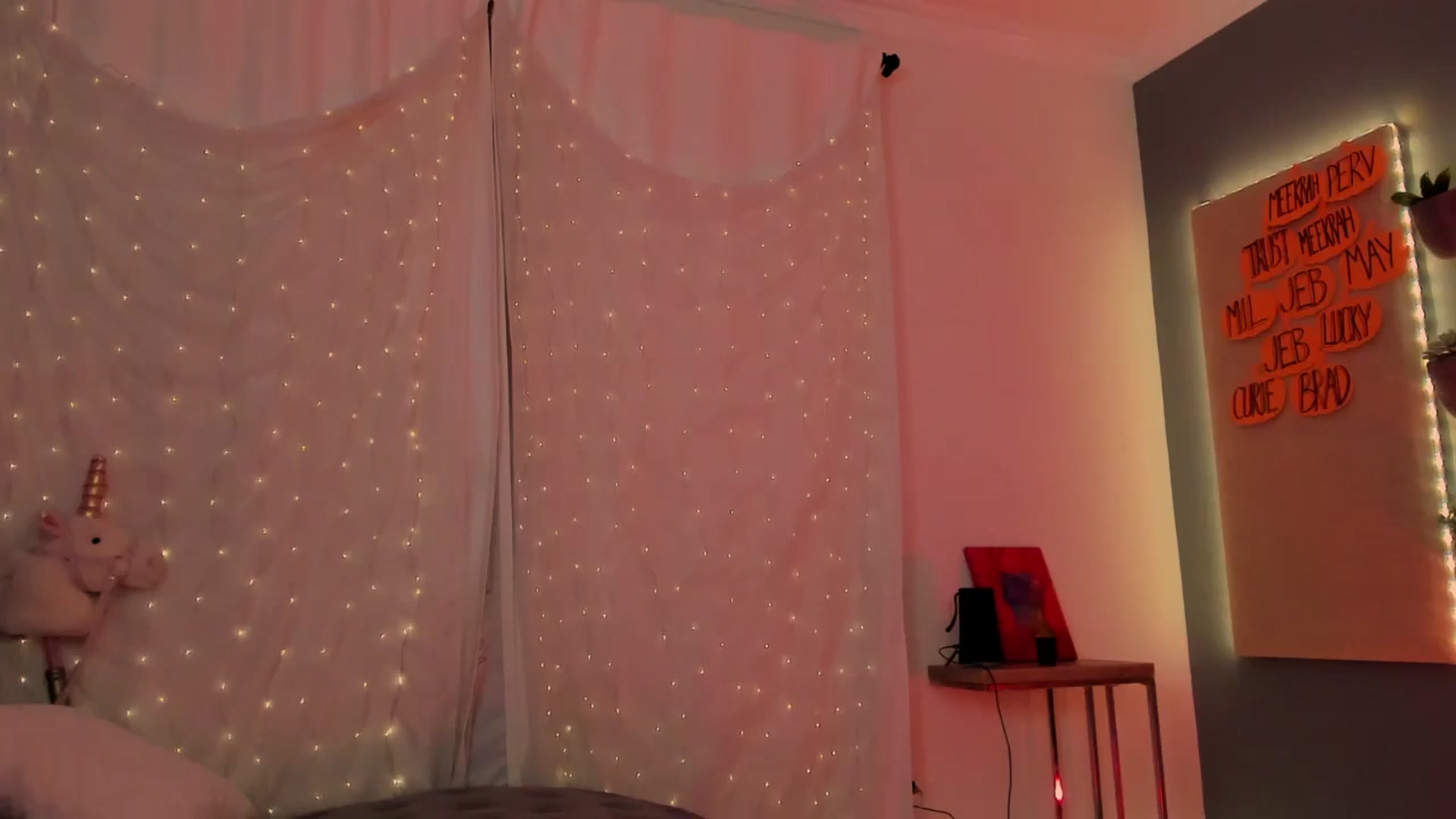 Gallery image thumbnail from MightyEmelia's myfreecams stream on, 10/22/2023, 03:55 image 17 of 20